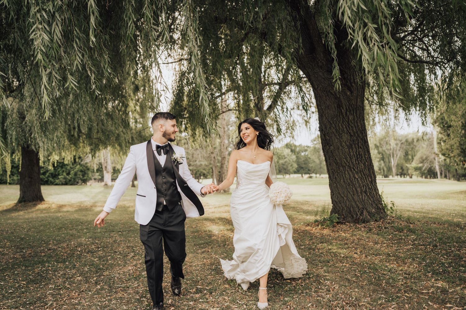 Photographe et vidéaste de mariage de luxe à Montréal, Québec et régions pour mariages et fiançailles