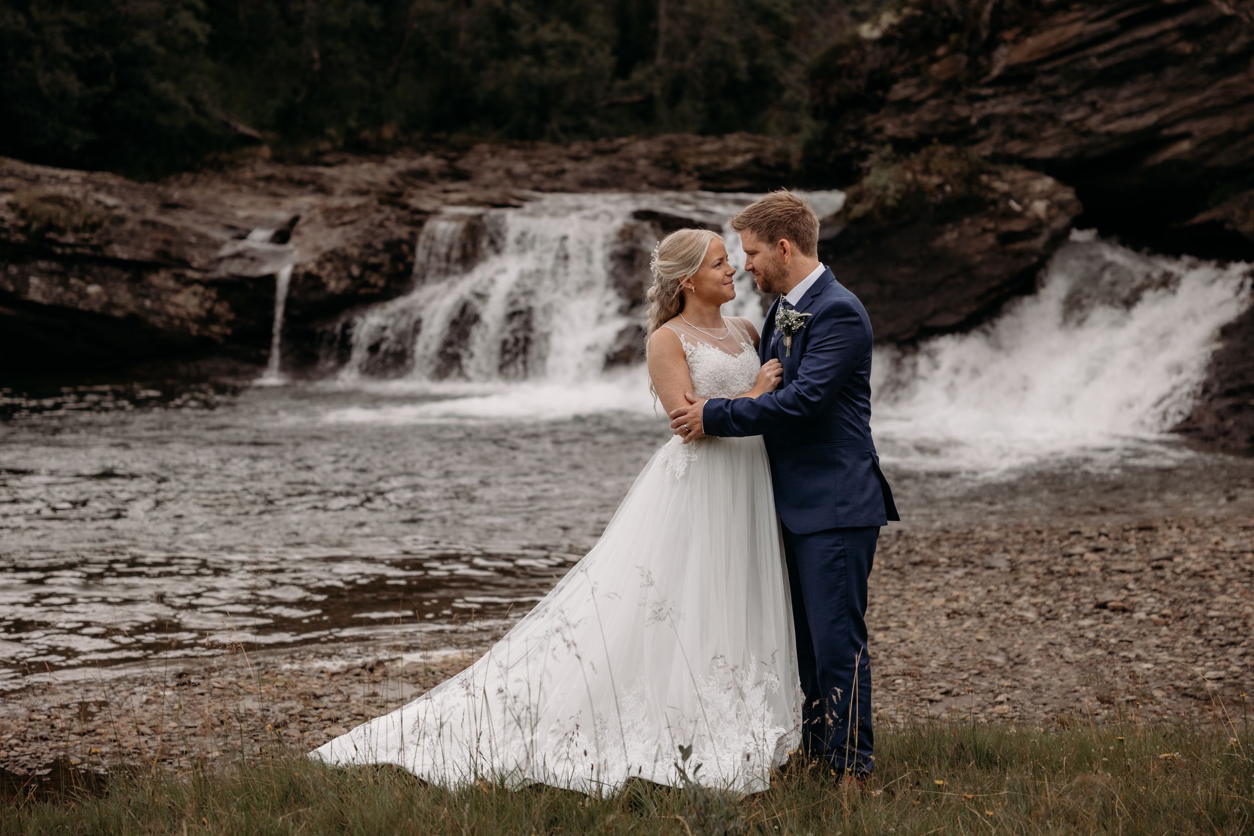 Bryllupsfotograf Malin Berdal, bryllupsfotograf Trondheim, Bryllupsfotograf Trøndelag. Bryllupsfotografering