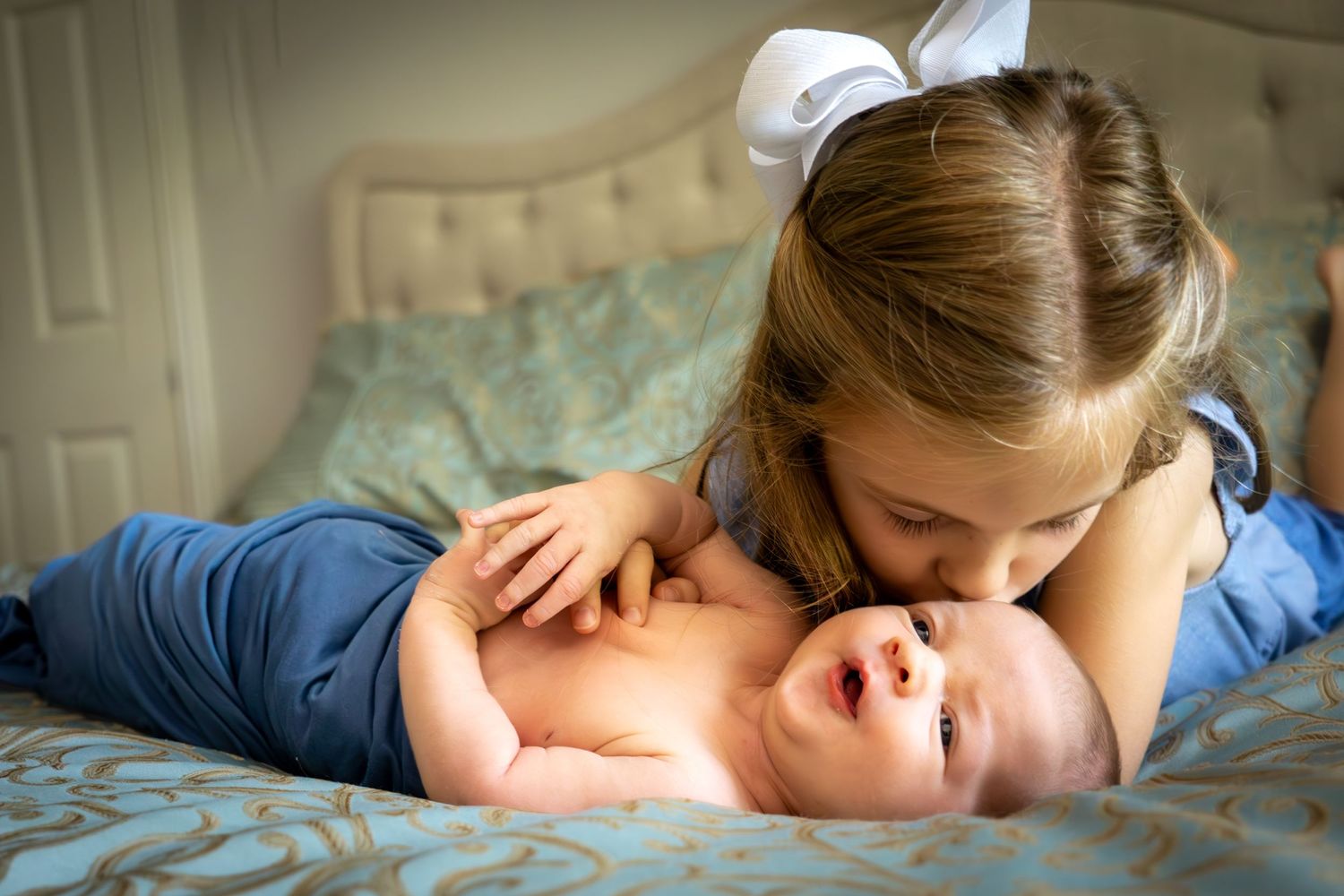 newborn baby family session sister love at home natural light Jaklen Gerges photography