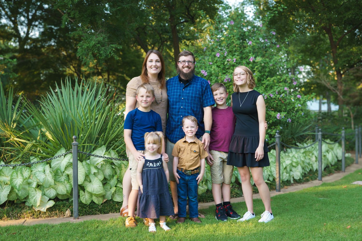 Family minis fall spring Grapevine botanic garden Colleyville Southlake golden hour extended family great grandparents