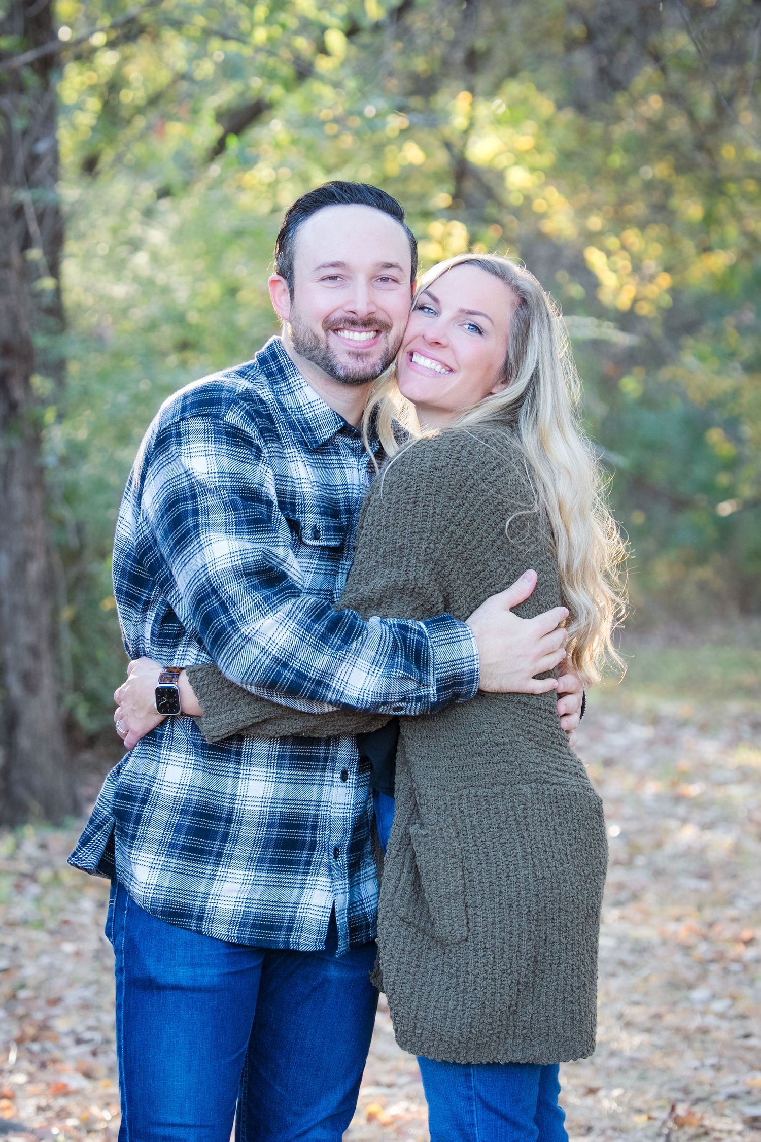 Fall family photos charismas cards family photographer light and airy natural light fall outfits DFW Southlake Colleyville TX fall colors
