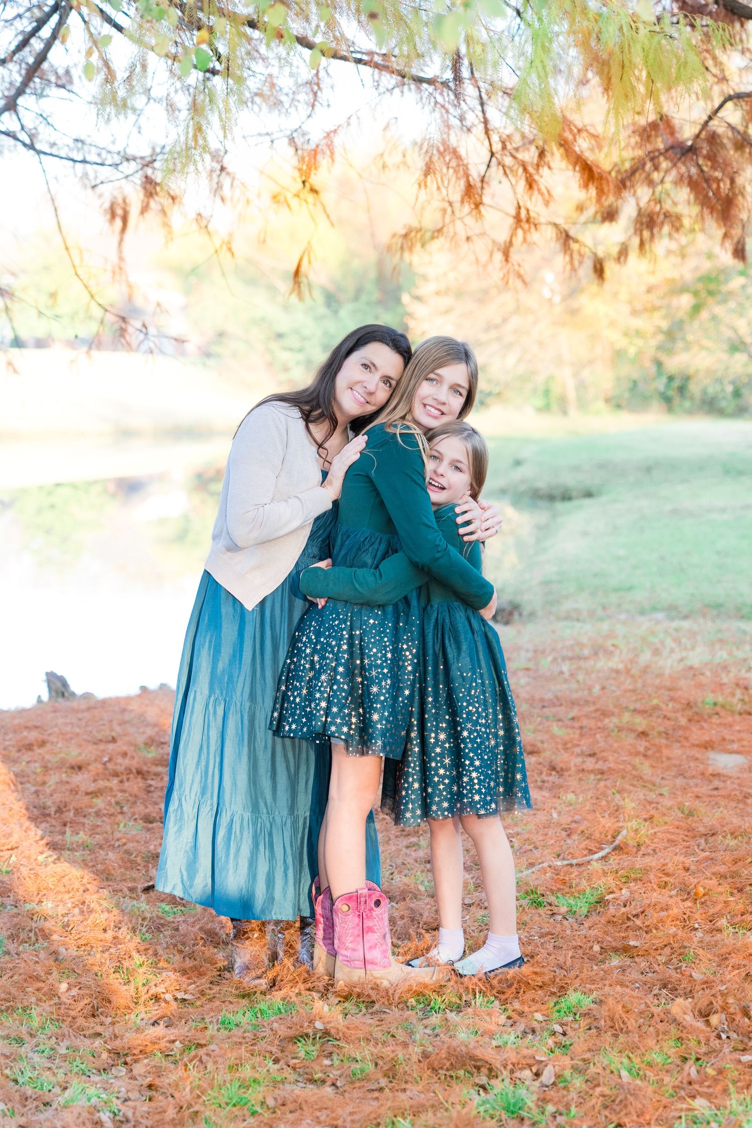 Fall family photos charismas cards family photographer light and airy natural light fall outfits DFW Southlake Colleyville TX fall colors