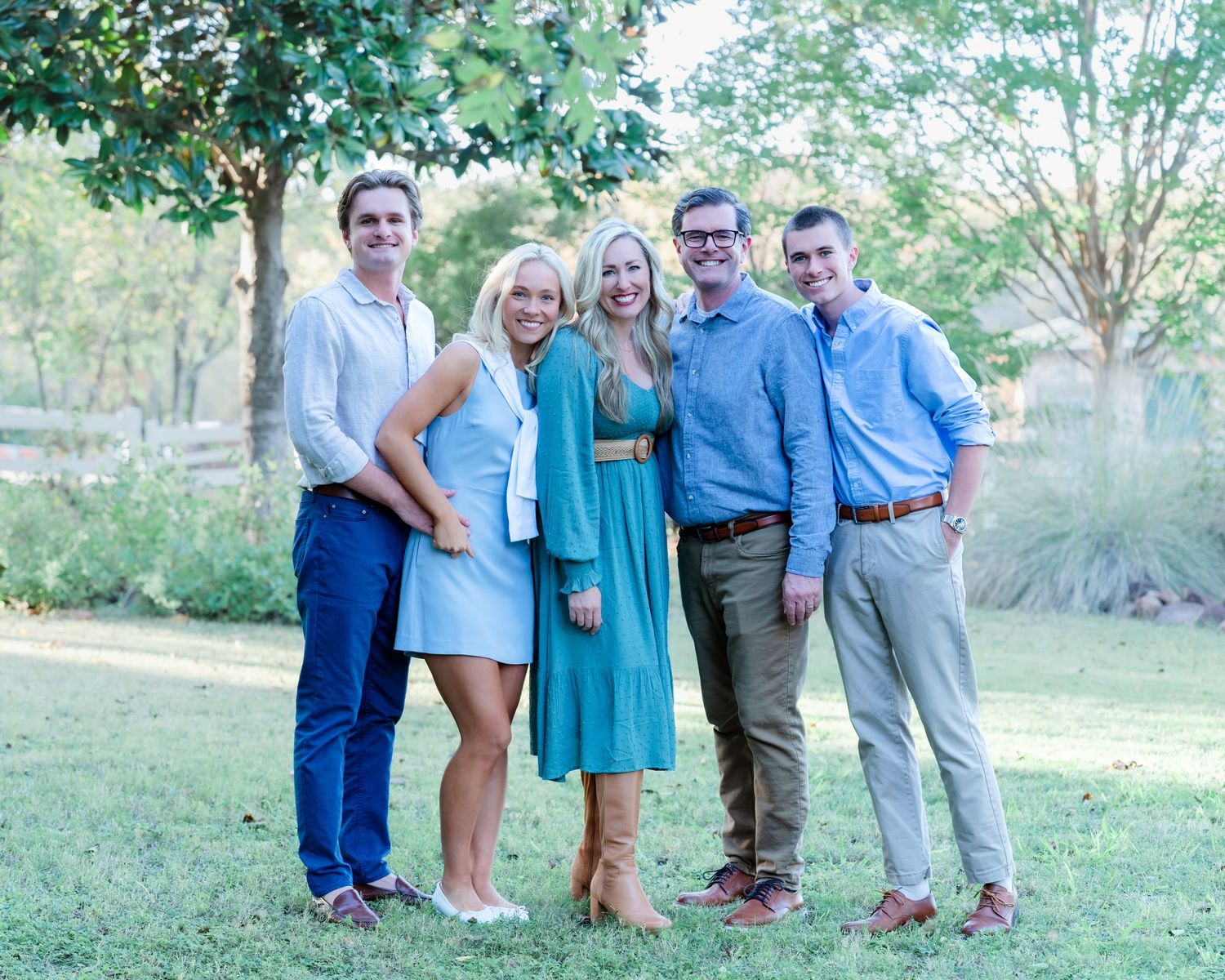 Fall family photos charismas cards family photographer light and airy natural light fall outfits DFW Southlake Colleyville TX fall colors