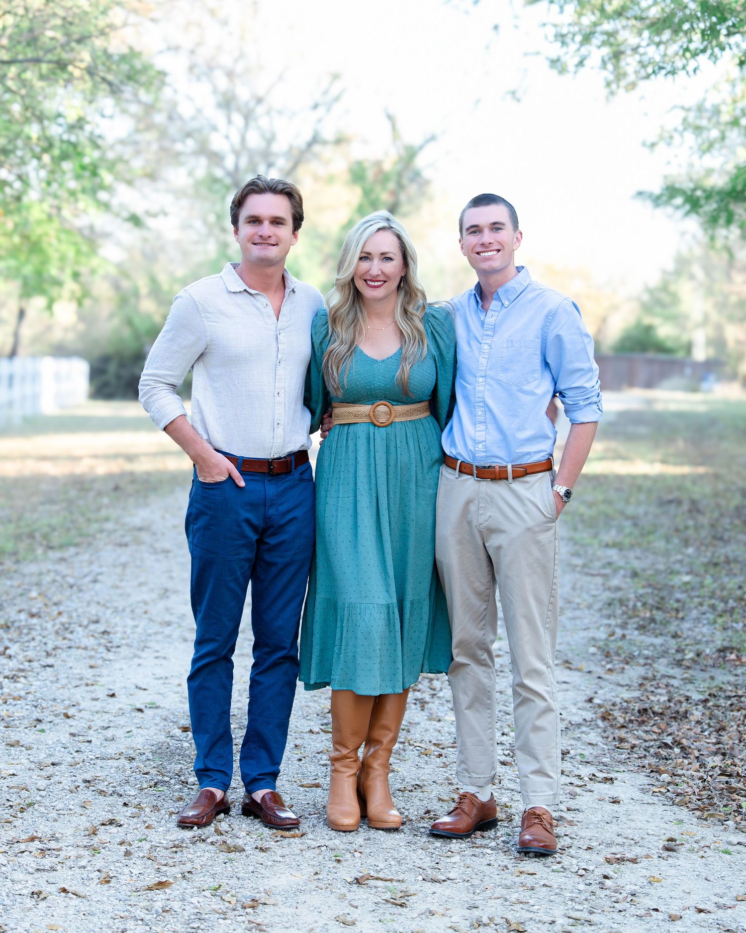 Fall family photos charismas cards family photographer light and airy natural light fall outfits DFW Southlake Colleyville TX fall colors