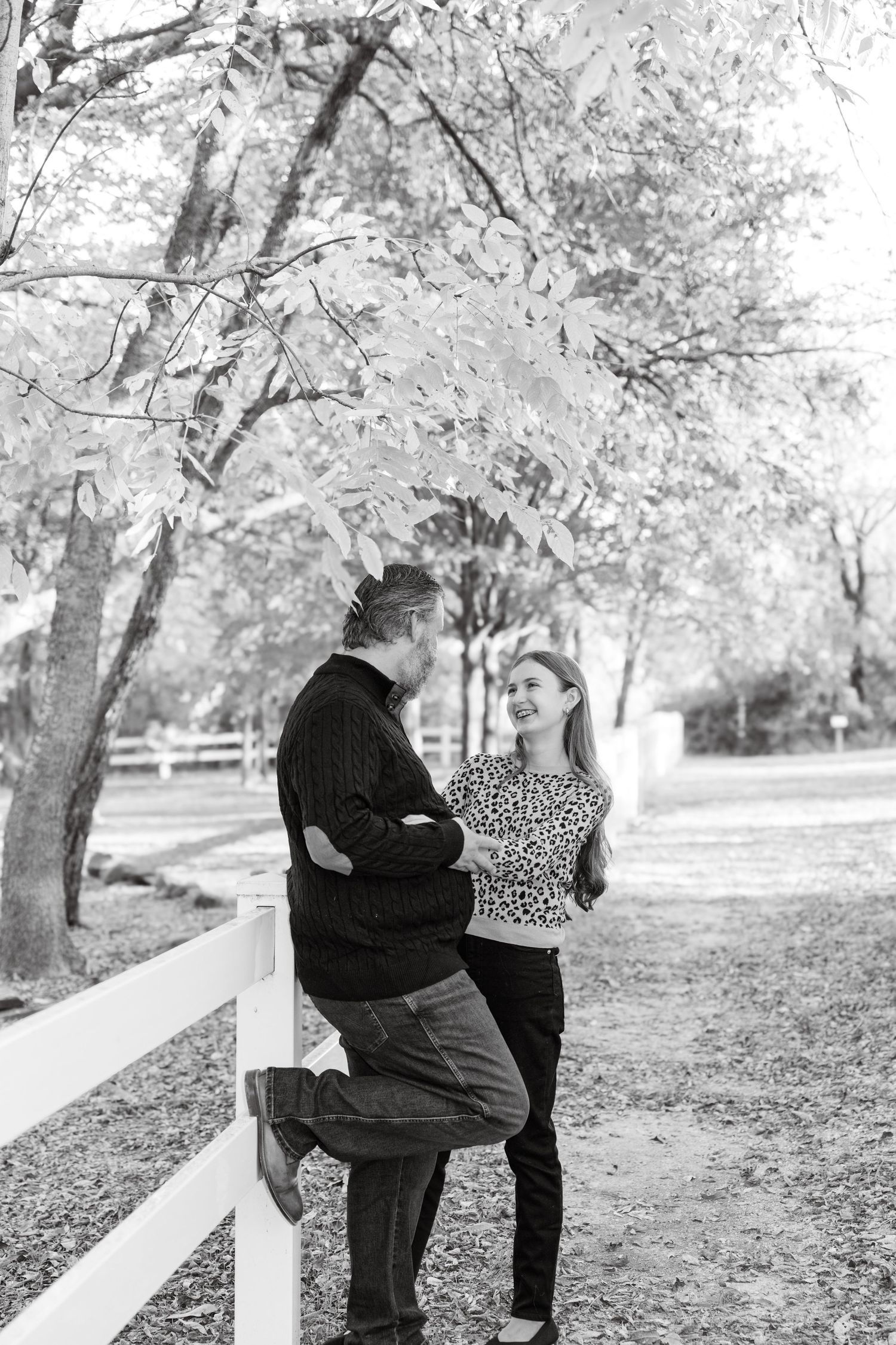 Fall family photos charismas cards family photographer light and airy natural light fall outfits DFW Southlake Colleyville TX fall colors