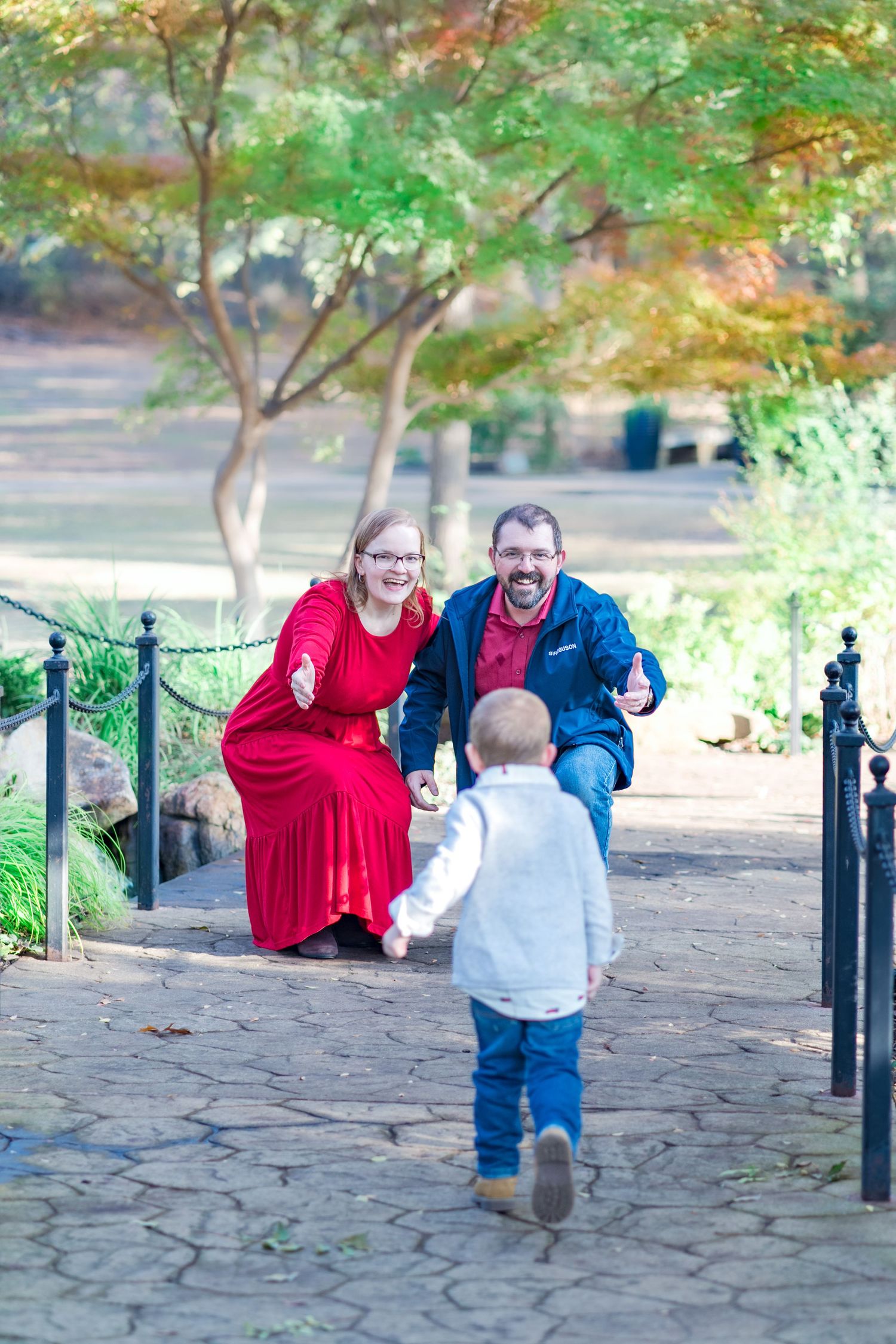 Fall family photos charismas cards family photographer light and airy natural light fall outfits DFW Southlake Colleyville TX fall colors