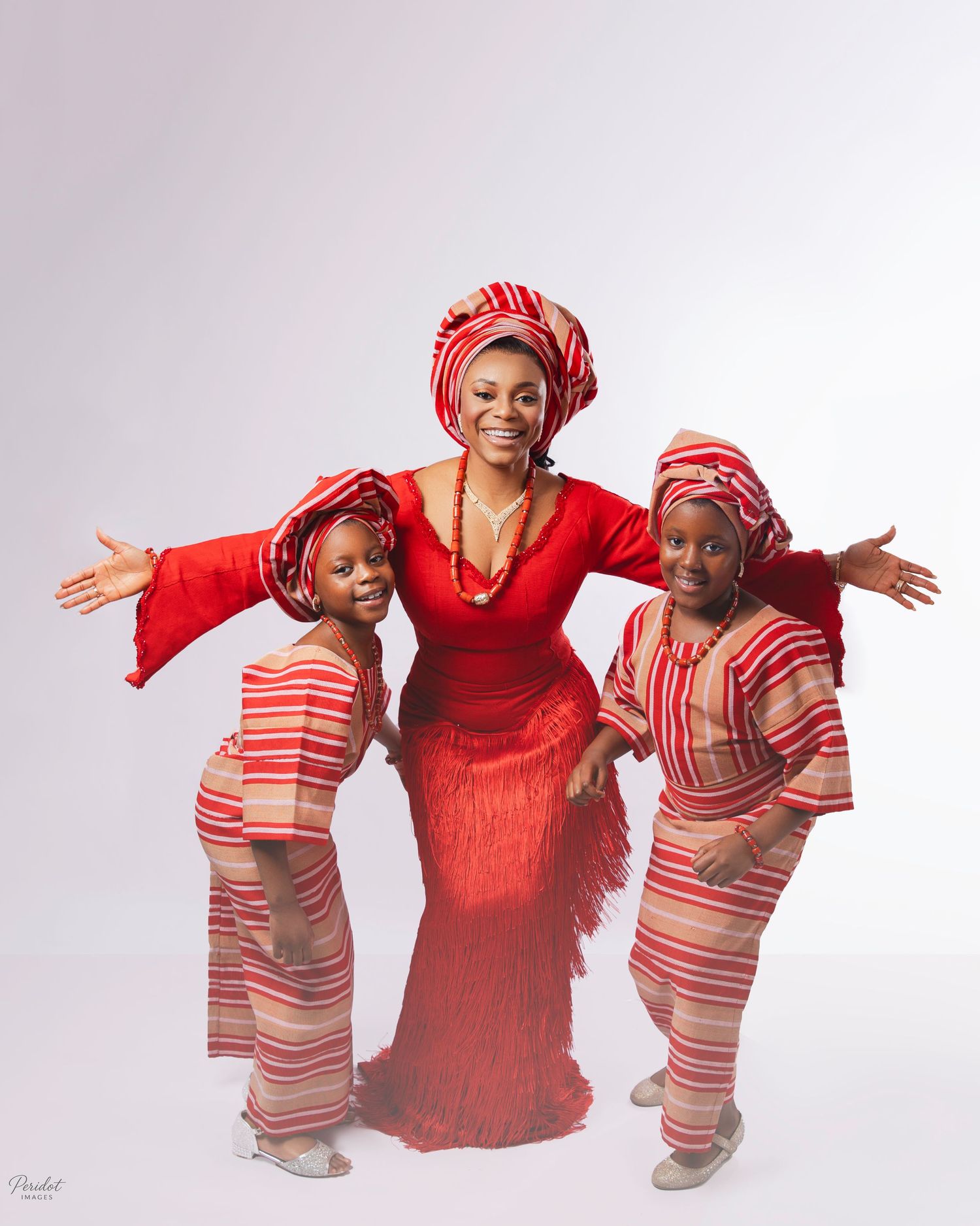 Mother and Daughters Photoshoot | Timeless Family Portrait Photography in Ottawa