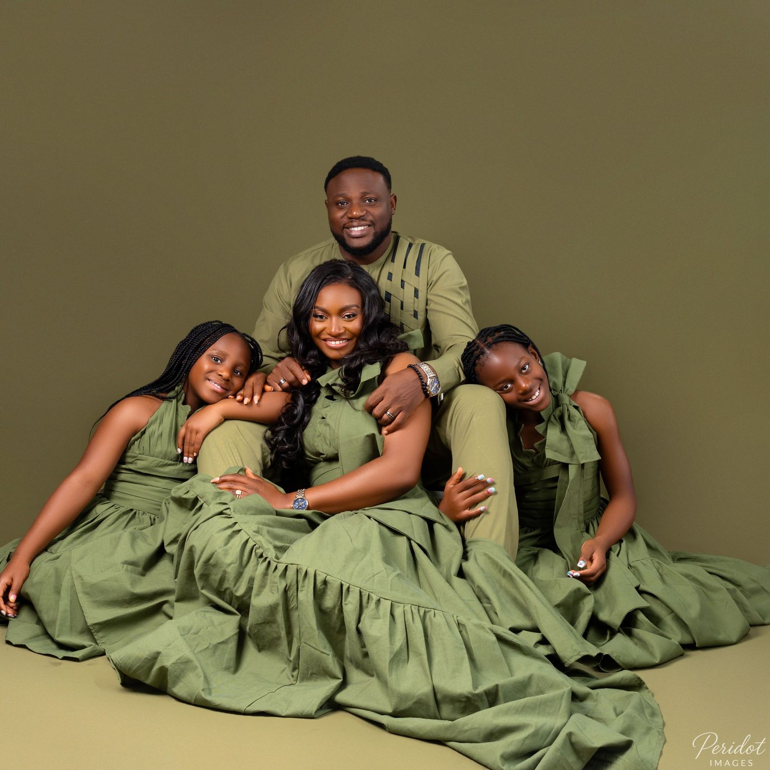 Family of Four Photoshoot | Timeless Family Portrait Photography in Ottawa