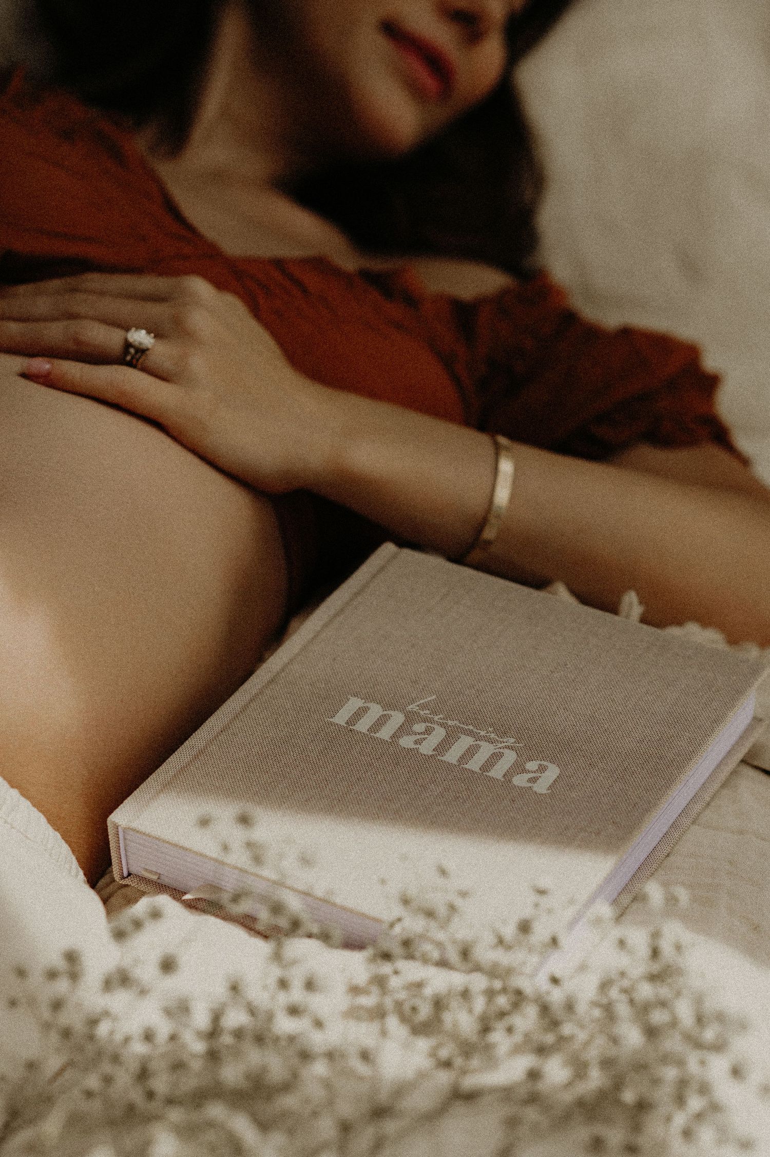 Based in Singapore. Timeless, heartfelt photography for maternity, newborn, babies, parenthood, families, and life’s beautiful moments.