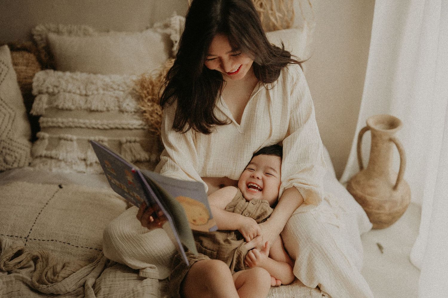 Based in Singapore. Timeless, heartfelt photography for maternity, newborn, babies, parenthood, families, and life’s beautiful moments.