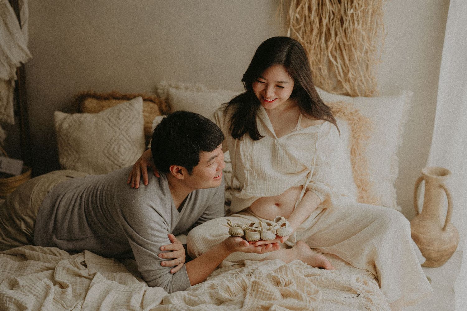 Based in Singapore. Timeless, heartfelt photography for maternity, newborn, babies, parenthood, families, and life’s beautiful moments.
