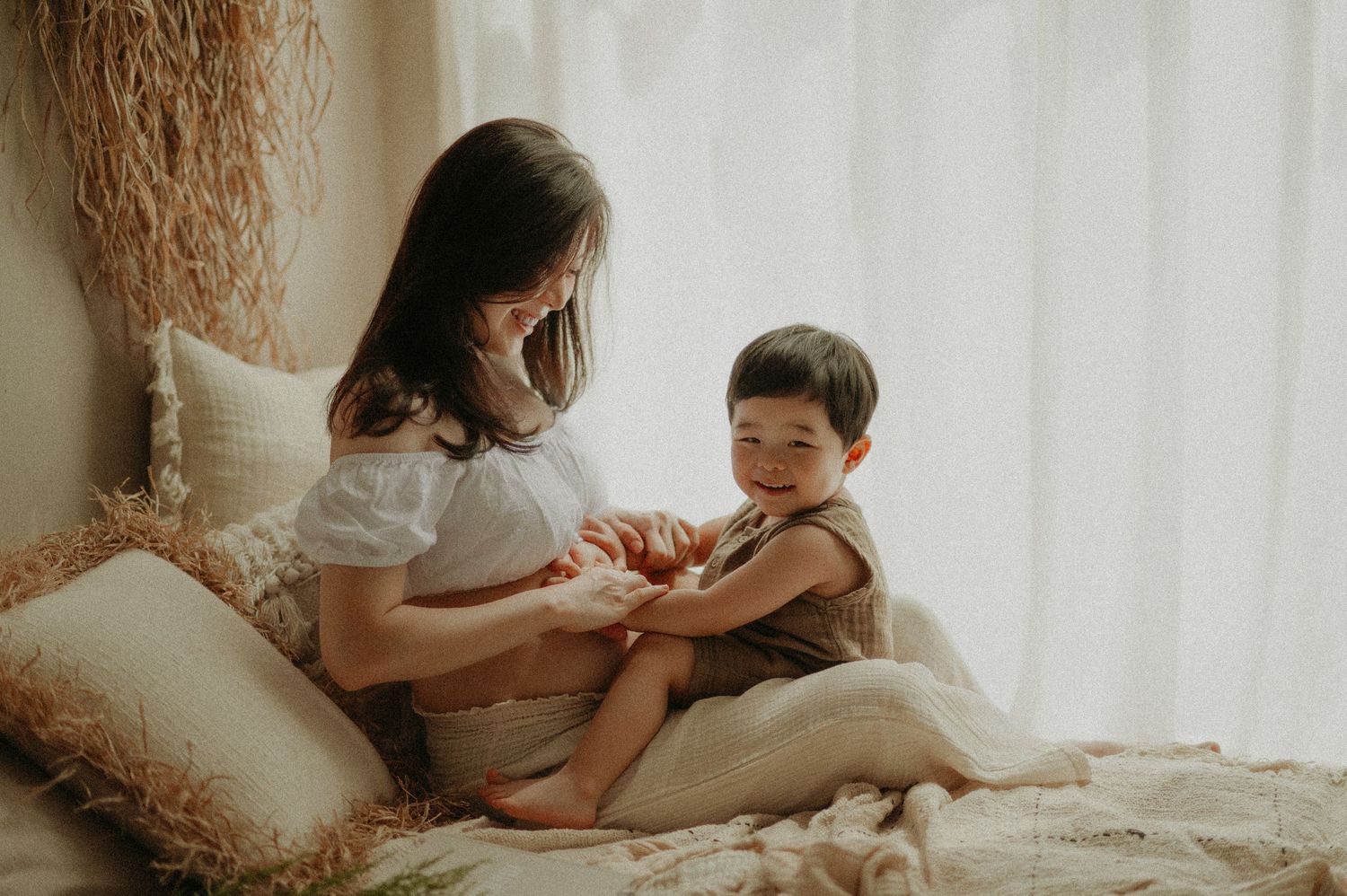 Based in Singapore. Timeless, heartfelt photography for maternity, newborn, babies, parenthood, families, and life’s beautiful moments.