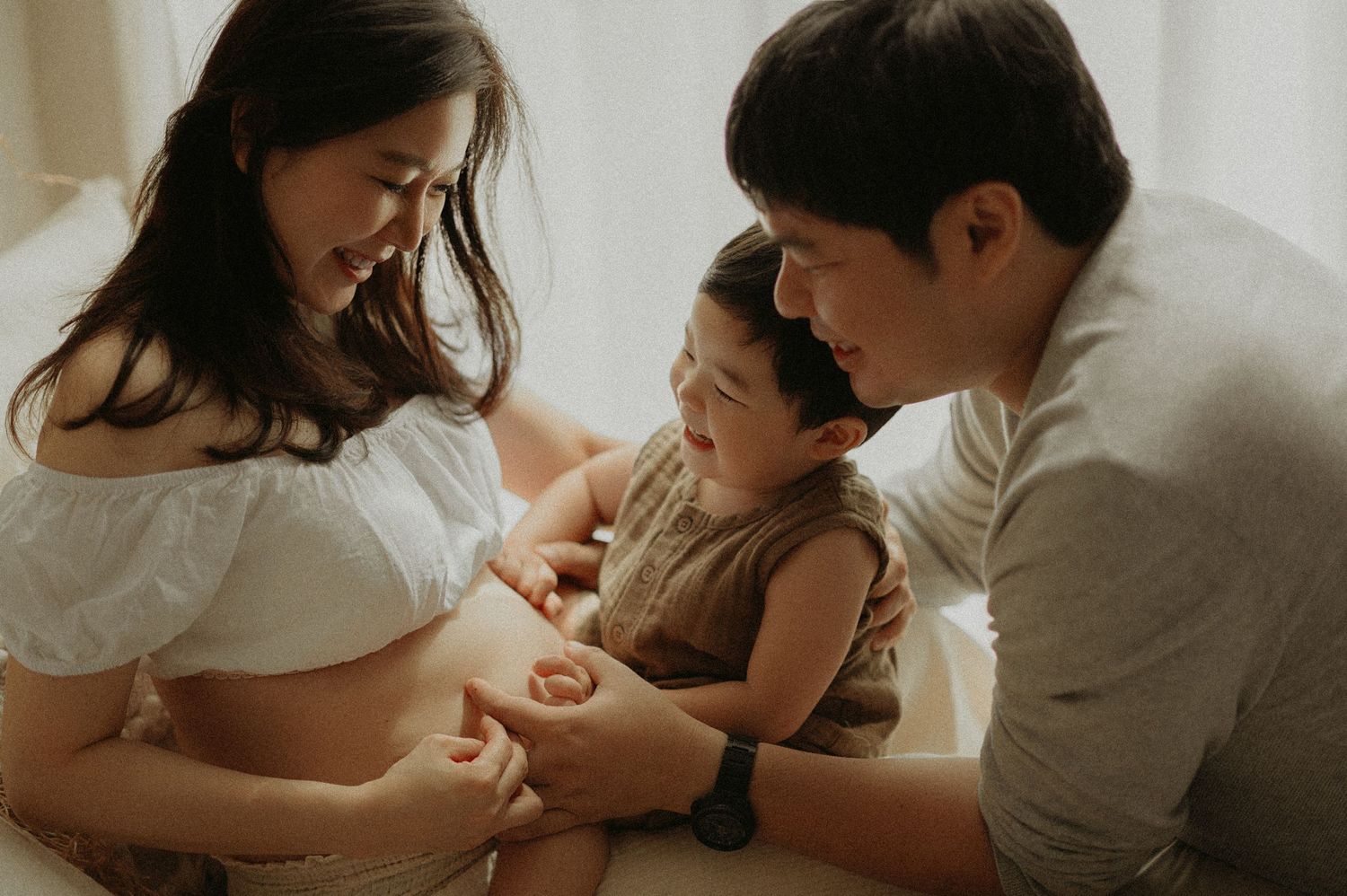 Based in Singapore. Timeless, heartfelt photography for maternity, newborn, babies, parenthood, families, and life’s beautiful moments.