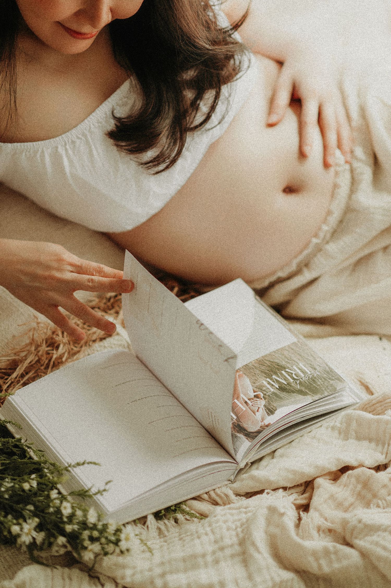 Based in Singapore. Timeless, heartfelt photography for maternity, newborn, babies, parenthood, families, and life’s beautiful moments.