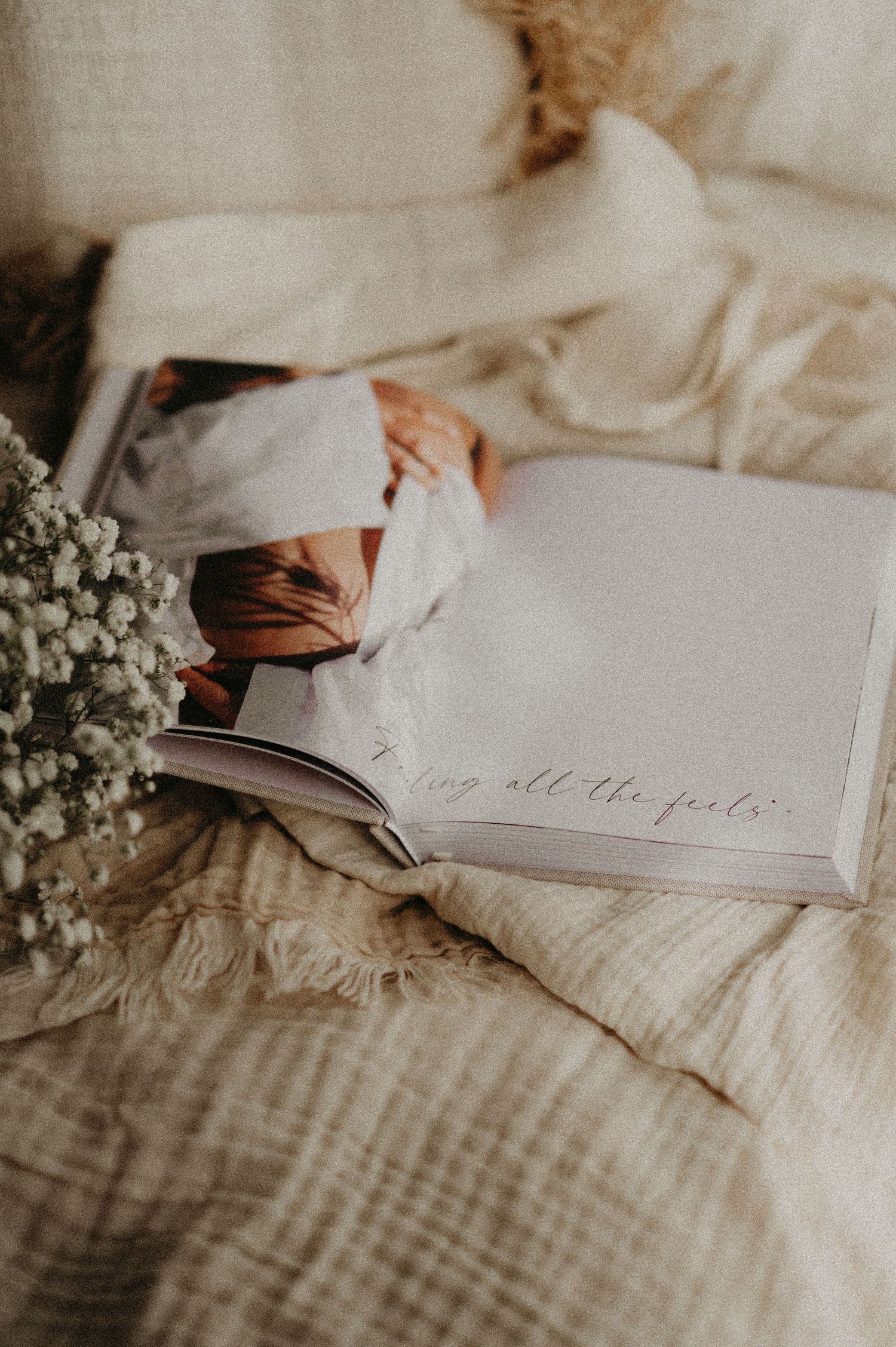 Based in Singapore. Timeless, heartfelt photography for maternity, newborn, babies, parenthood, families, and life’s beautiful moments.