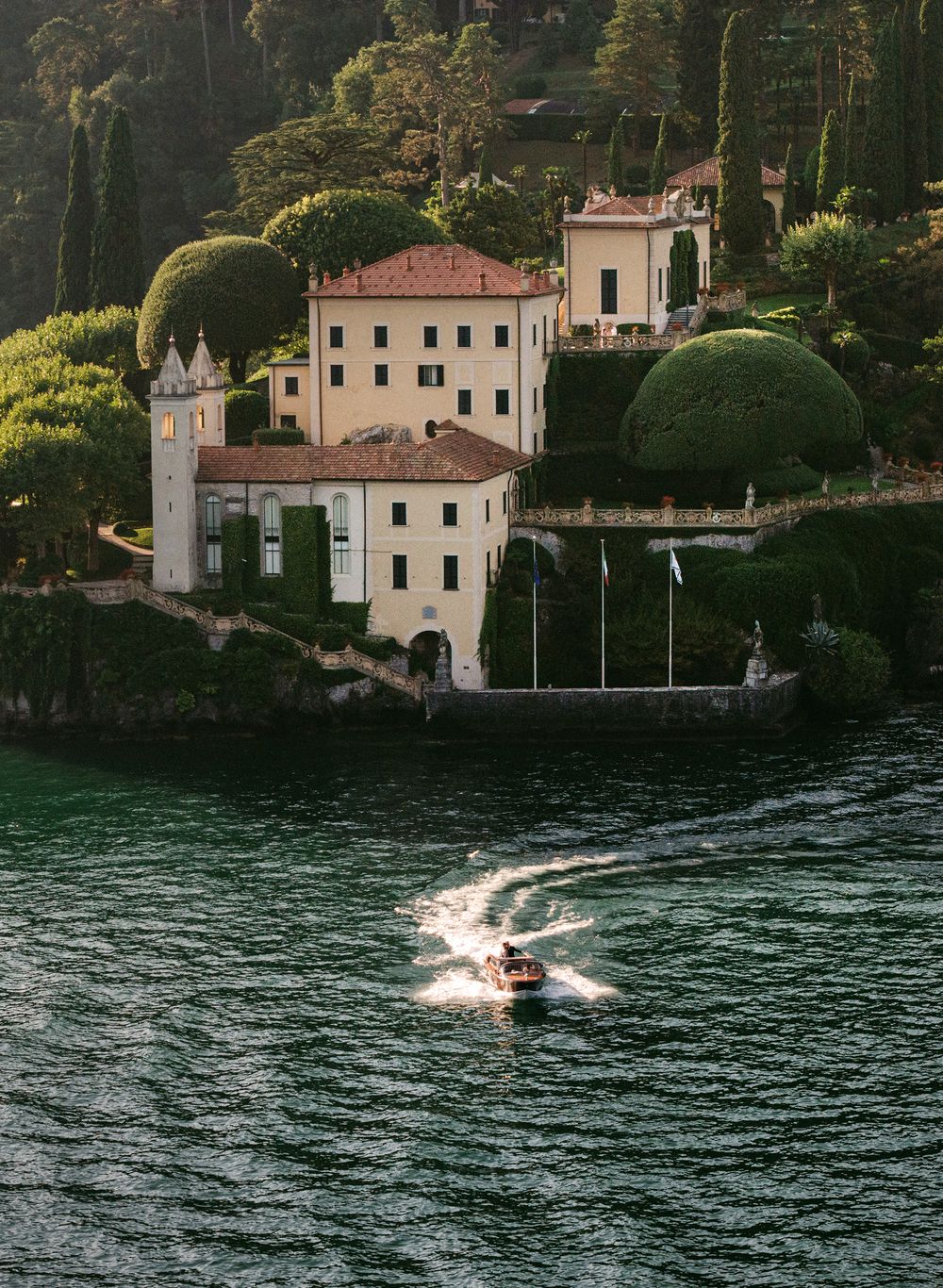 lake como wedding photographer