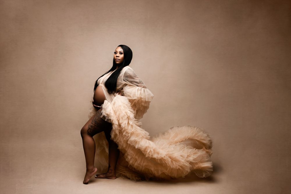 Norfolk maternity photographer, Hampton pregnancy photoshoot, Hampton Roads maternity portrait studio, luxury maternity portraits Suffolk VA