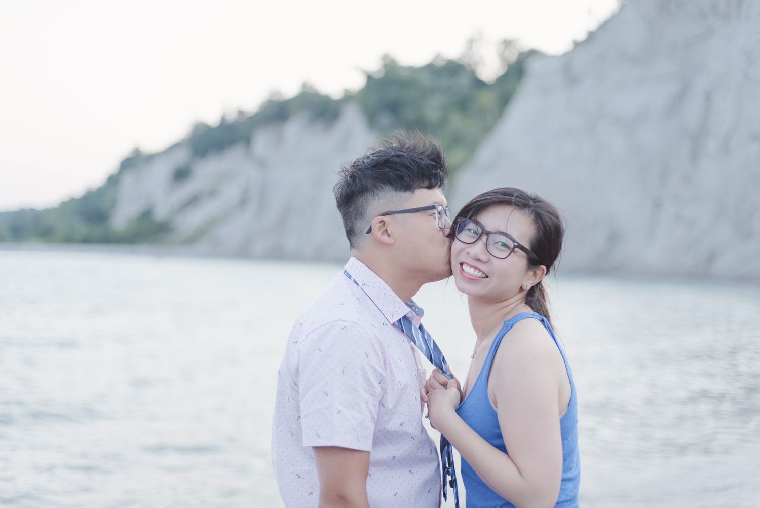 Engagement photoshoot at Scarborough Bluffs. Toronto Engagement Photographer