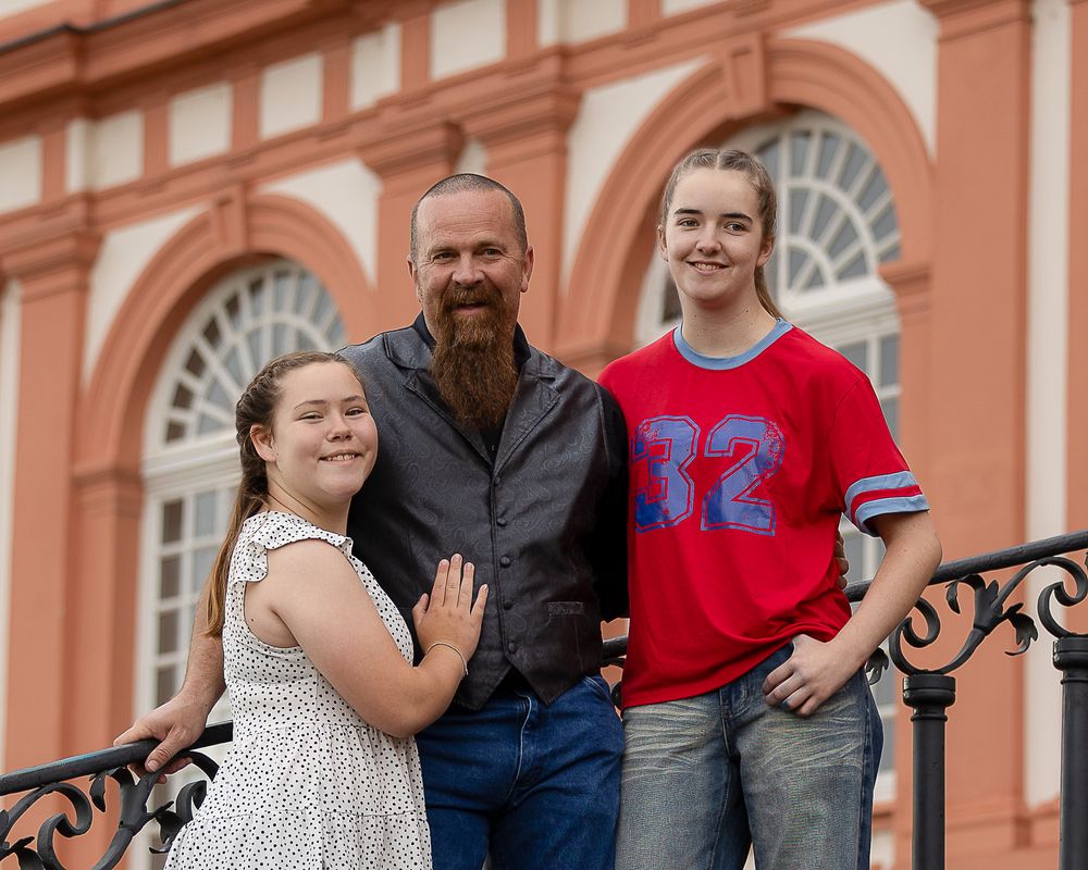 #FamilyPhotographer #WorldwidePhotographer #FamilyPortraits #FamilyPhotography #TravelPhotographer #LifestylePortraits