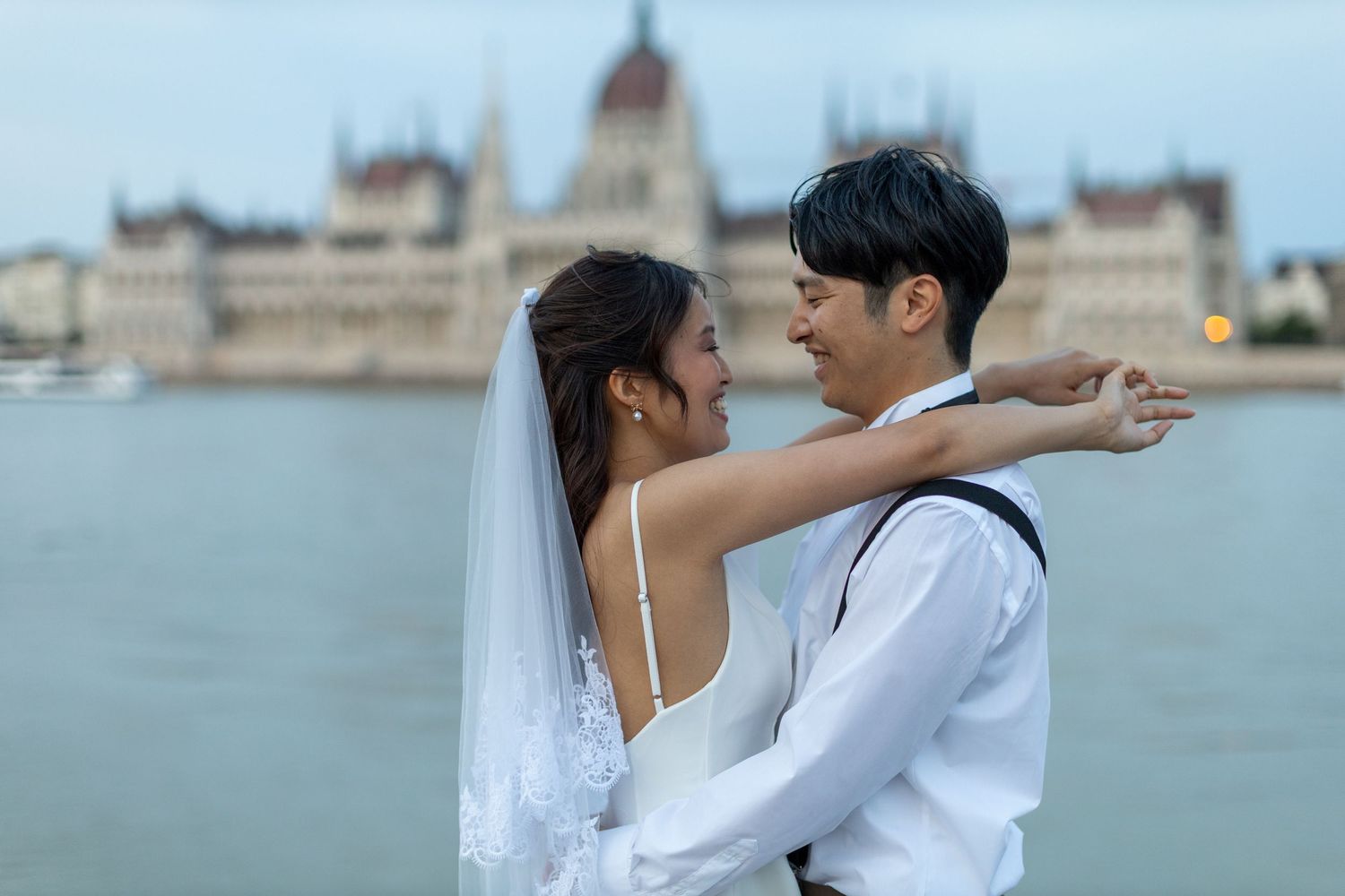 romantic-wedding-couple-on-dunarama-boat-budapest-destination-elopement-on-danube-river.jpg