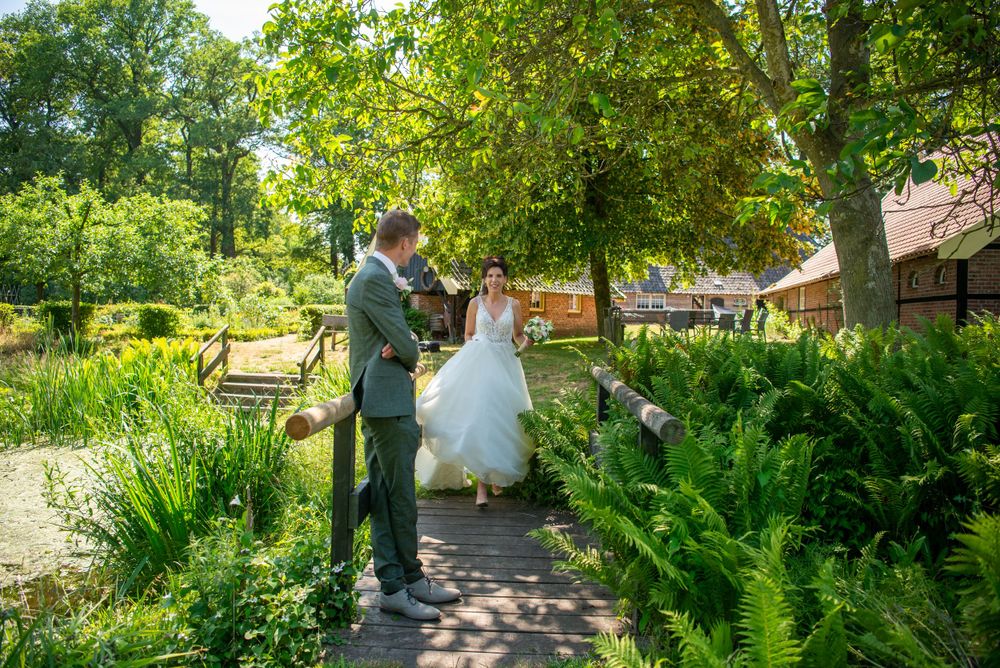 Fotoshoot Hengelo, trouwfotografie Enschede, gezinsfotograaf Almelo, zwarte achtergrond fotografie Twente
