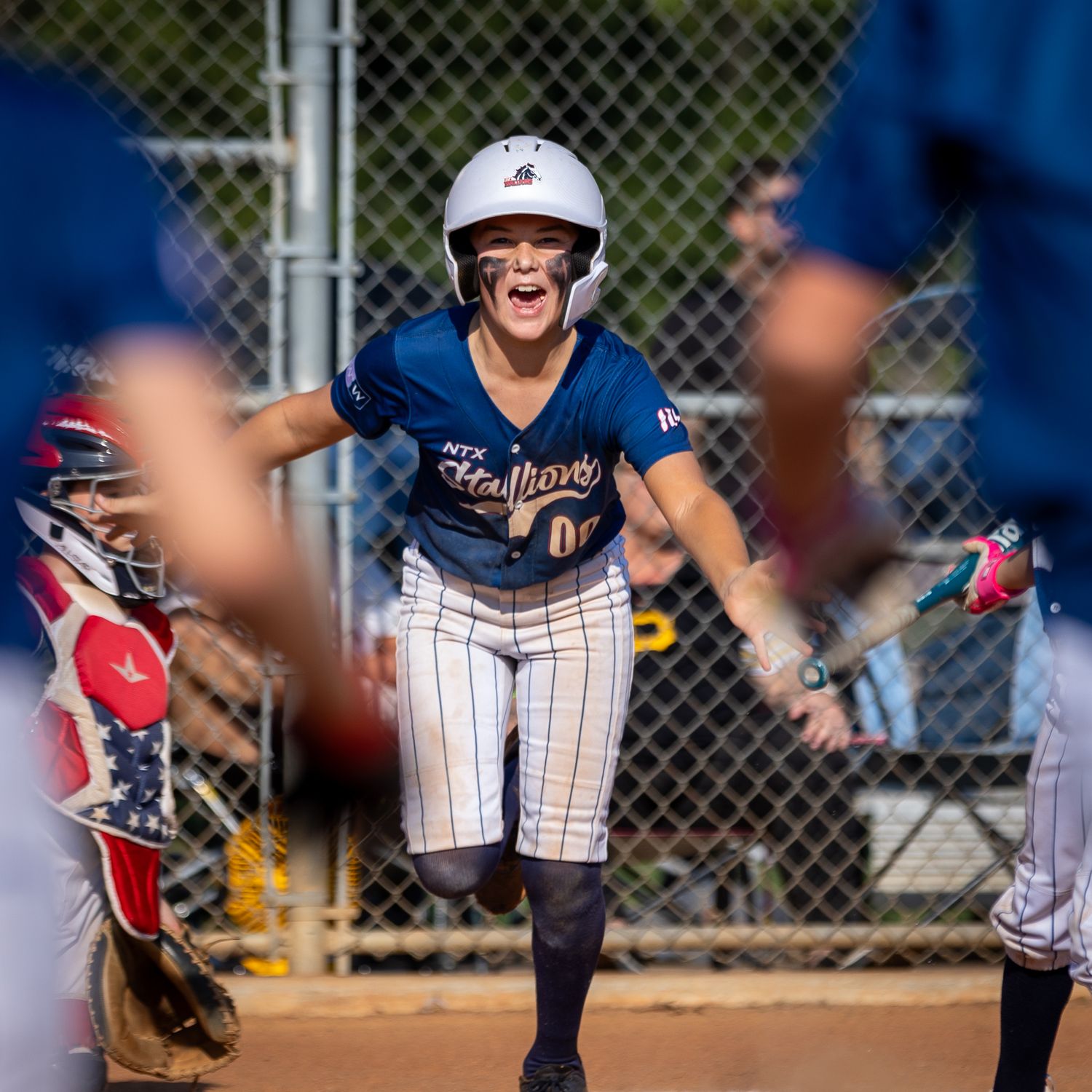 Drew Arnold Photography Baseball home run celebration