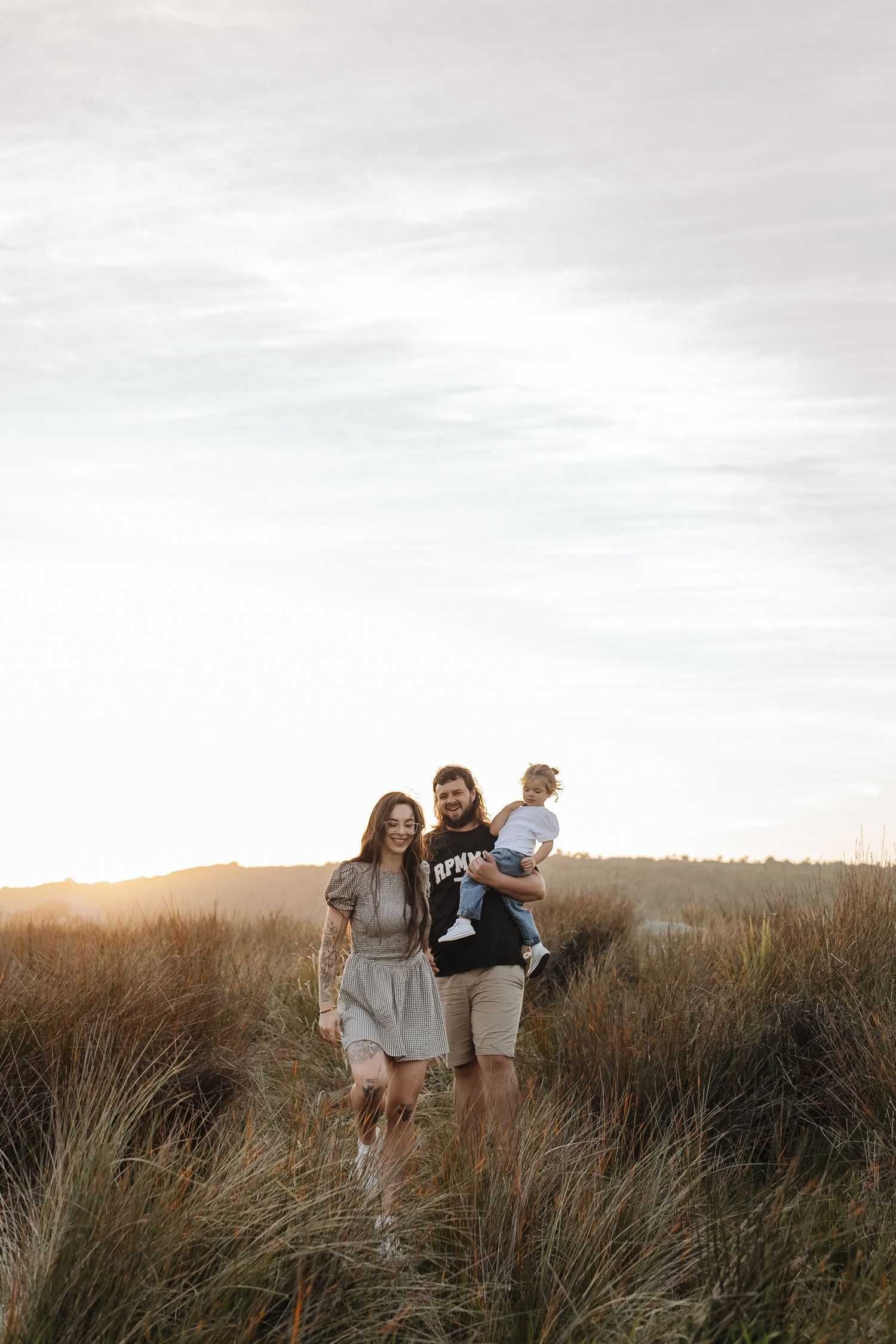 Westport family photographer, Natural portraits
Golden hour photography, West Coast family photography, fun and relaxed photoshoot