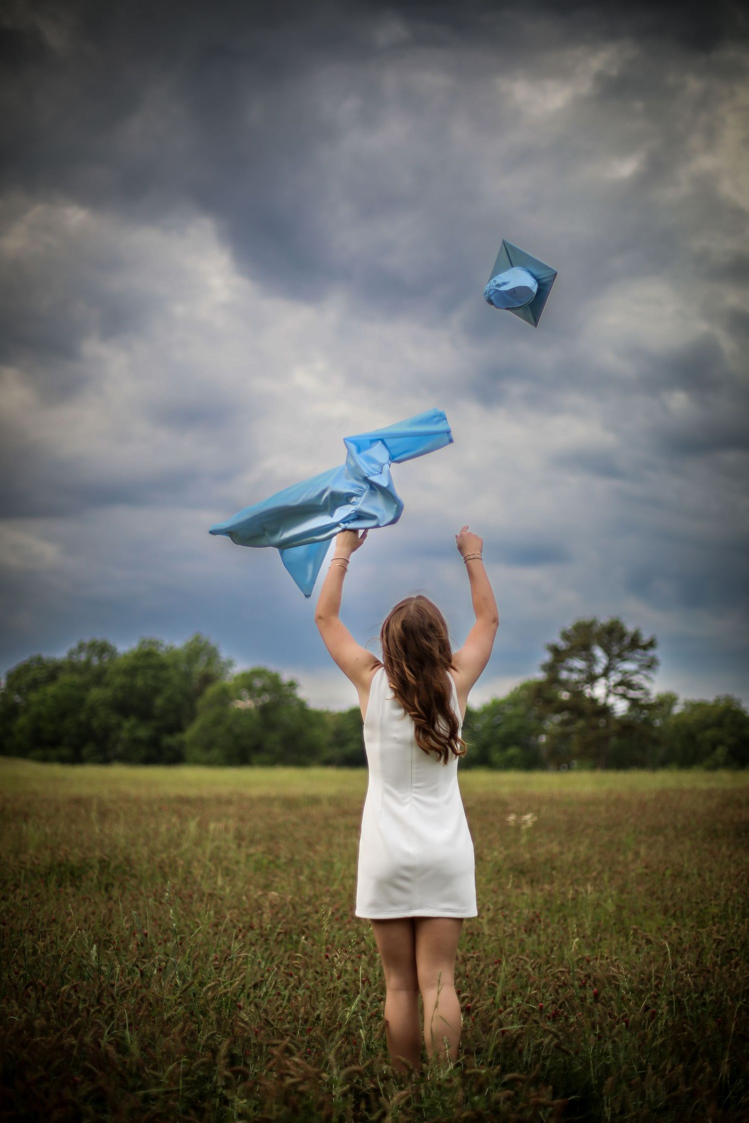 NC Western Farm and Family Lifestyle Senior photographer. For high school seniors or college graduates.