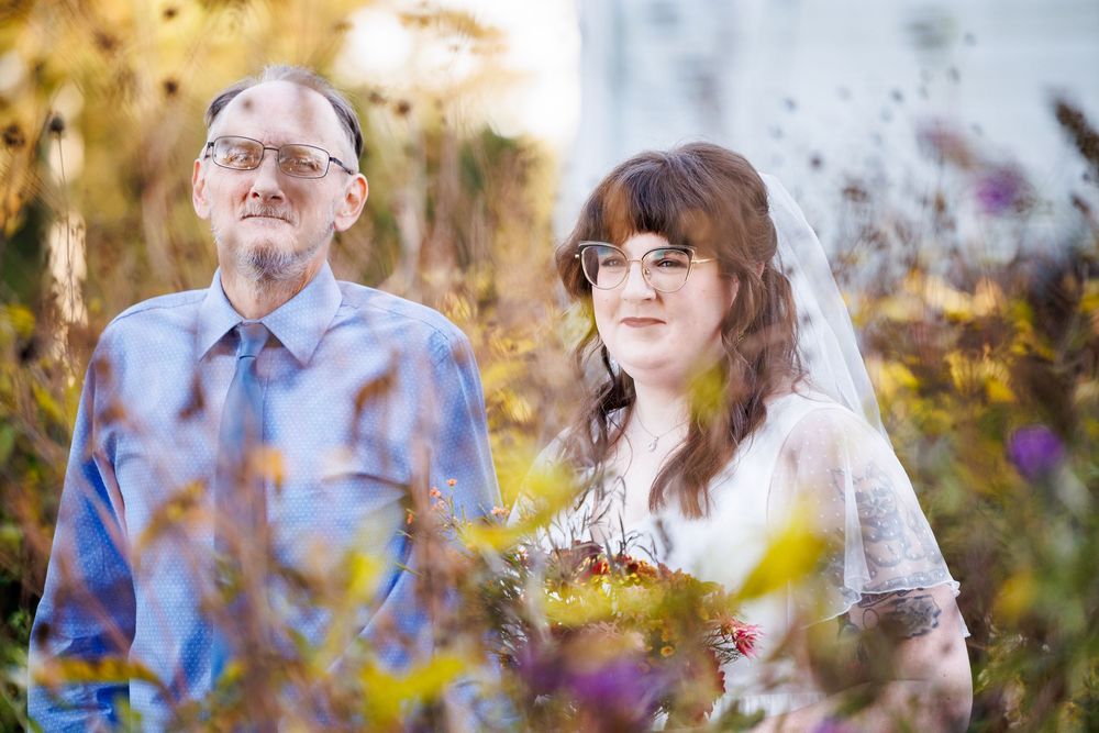 Couples outdoor wedding photo