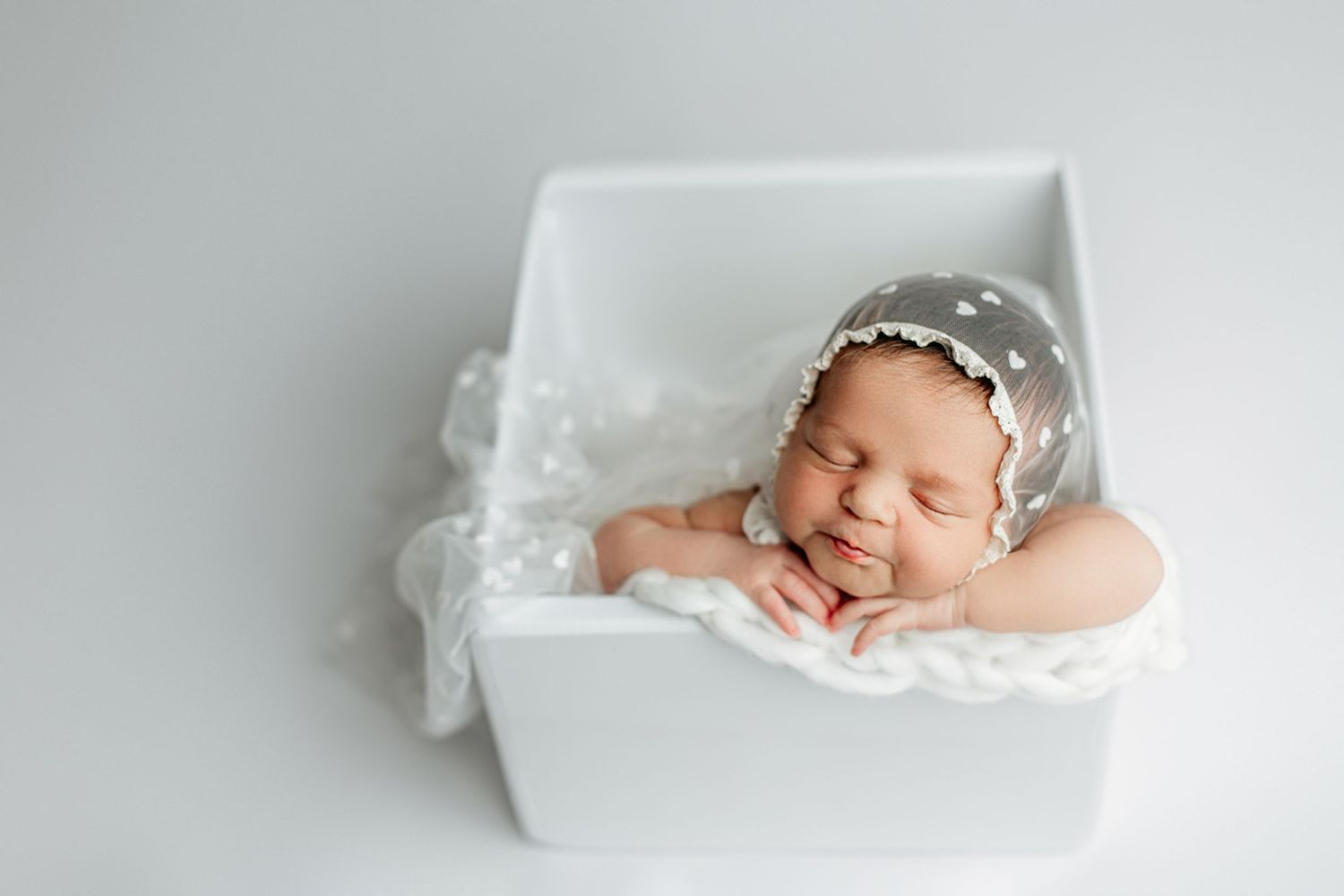 newborn photos, newborn photography, newborn photographer, Calgary, airdrie, red deer, Carstairs, olds