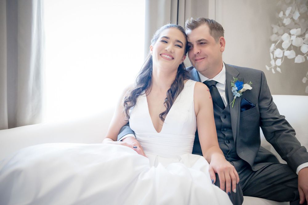 Photograph of bride and groom at Evergreen Springs by Wedgewood in Elk Grove, CA by Elk Grove Wedding Photographer, Ashley Nicole Baeza.