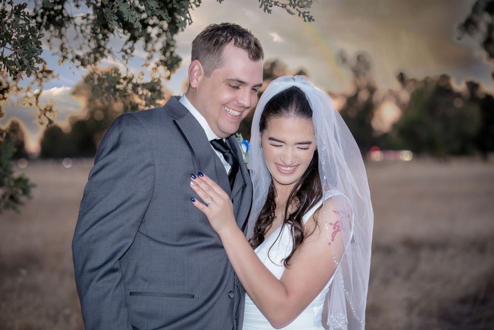 Sacramento wedding photography - sunset wedding portrait at Evergreen Springs Wedgewood in Elk Grove, Calif.