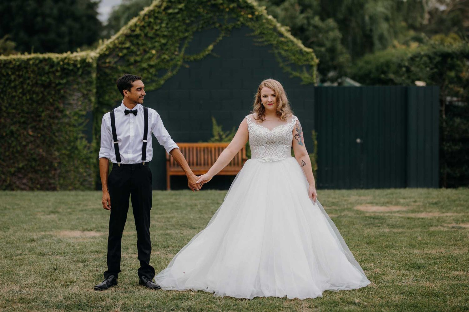 Hamilton wedding photographer at Hamilton Gardens