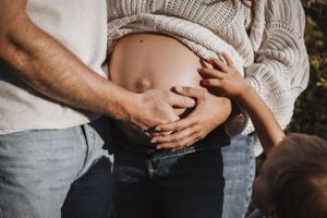 Séance grossesse en extérieur lifestyle – Profitez de la beauté de la nature pour immortaliser l’un des plus beaux moments de votre vie