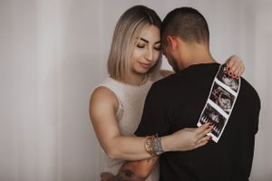 Grossesse lifestyle – Des photos pleines de vie et d’émotions, capturées dans un cadre naturel et intime