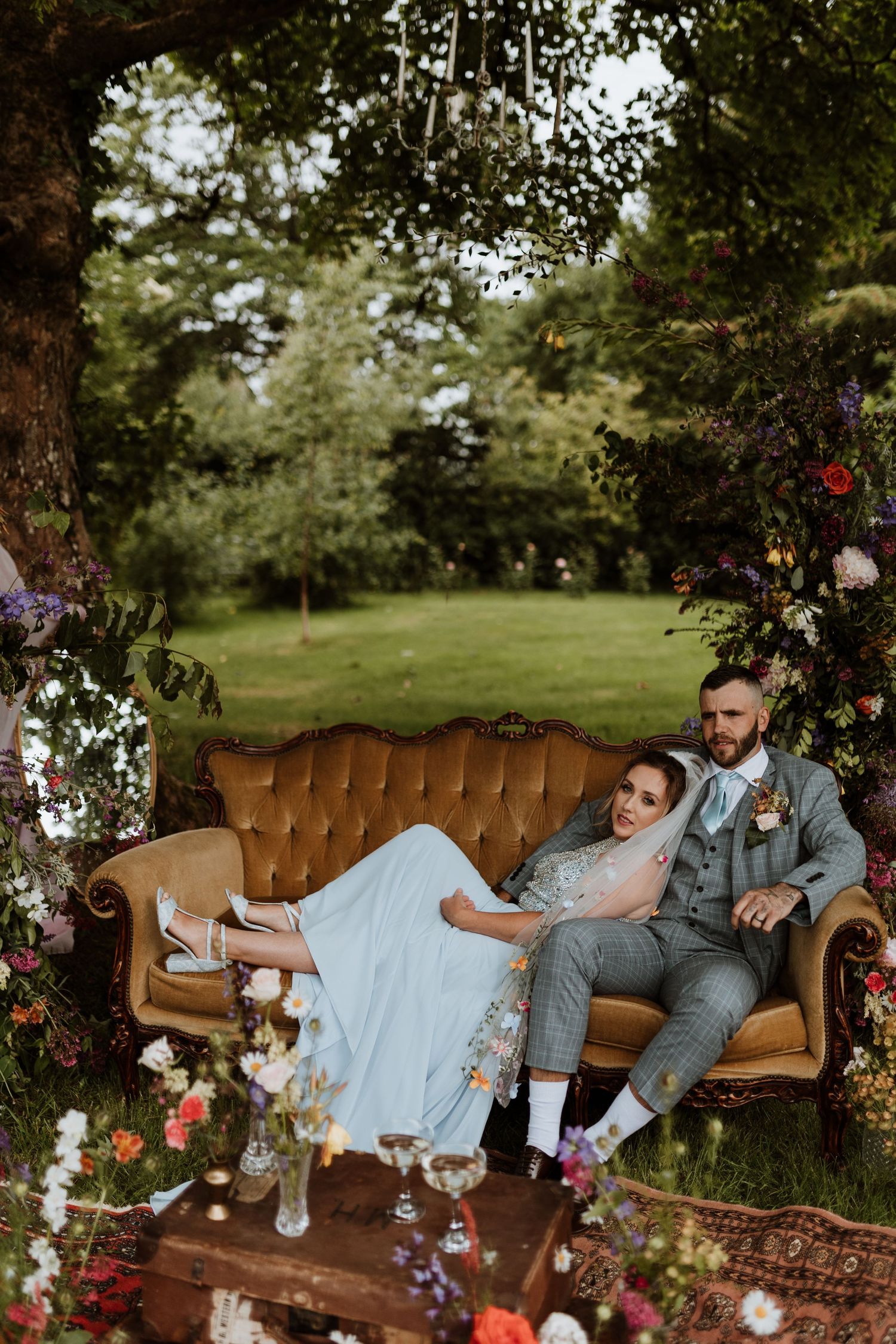 Hollyhollows small wedding venue photographer