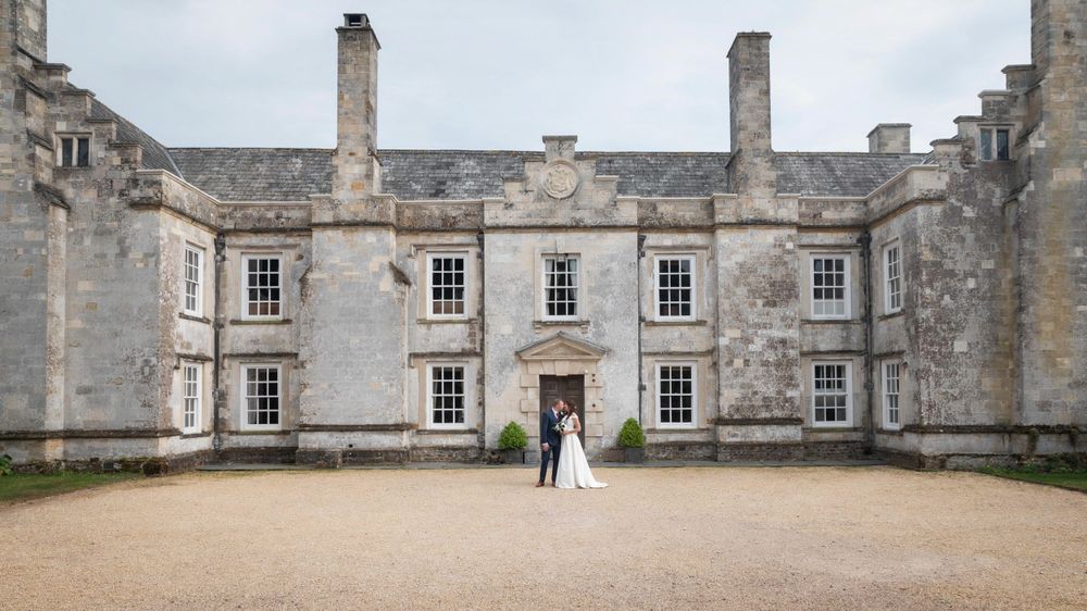 #devonweddingphotographer #affordableluxuryphotographer #luxuryweddingphotographer #cadhayhouse