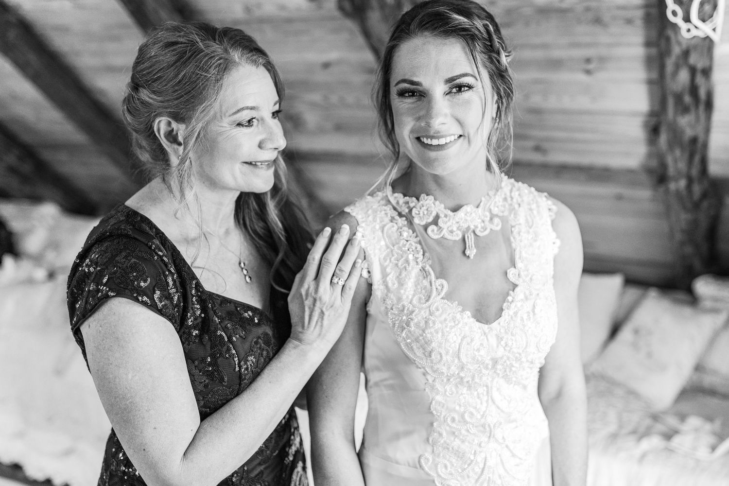 RIVERSIDE WEDDINGS FREDERICKSBURG WEDDING PHOTOGRAPHER
