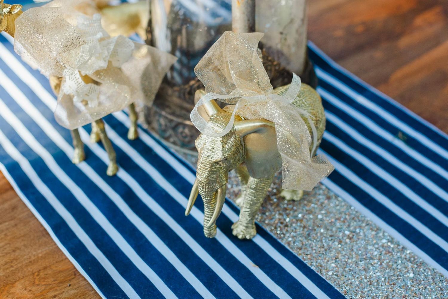 blue wedding ideas, celestial wedding, gold wedding ideas, wedding themes, gold and navy decor