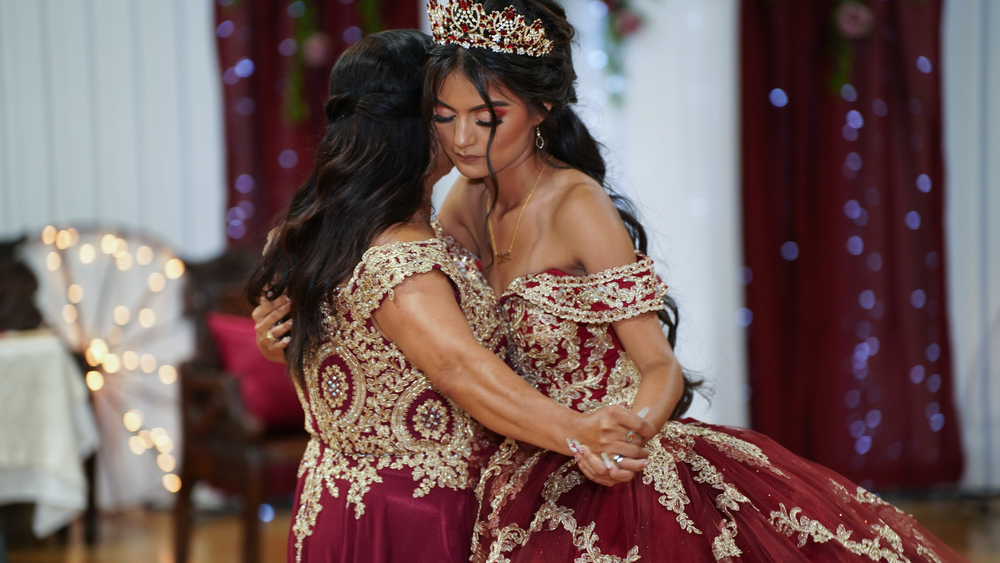 How Much Does a Quinceañera Cost in 2024? fotolilly photography