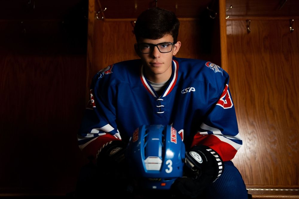 Best Senior photographer Toledo, Maumee, Whitehouse, Waterville, NWO Hockey