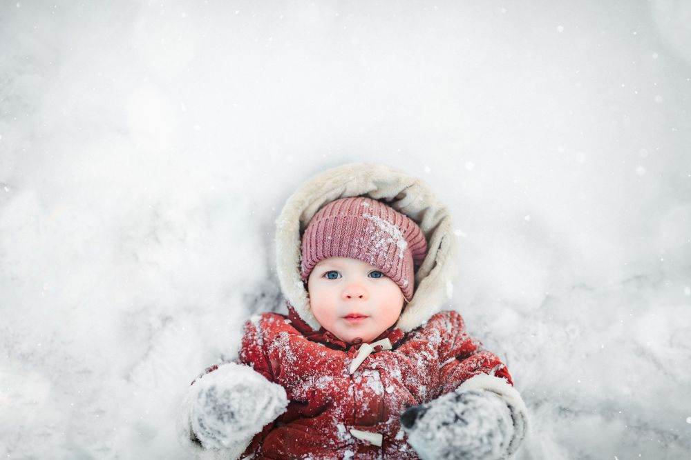 fotosessioon talvel, perega pildistama, laps lumes, portreefotograaf Tallinnas