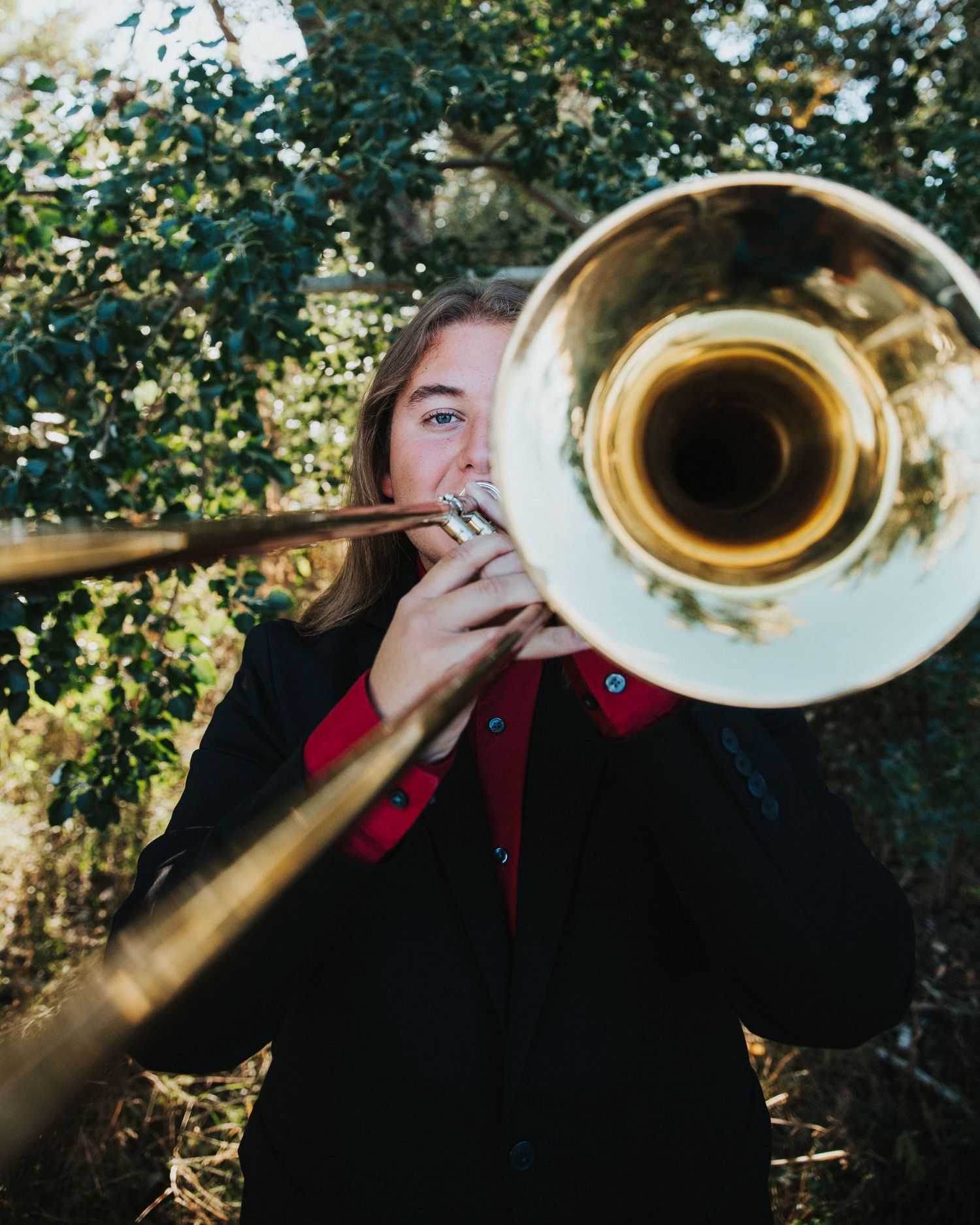senior photo of boy with band instrument, senior portraits, senior session, high school senior photos, best high school senior photographer