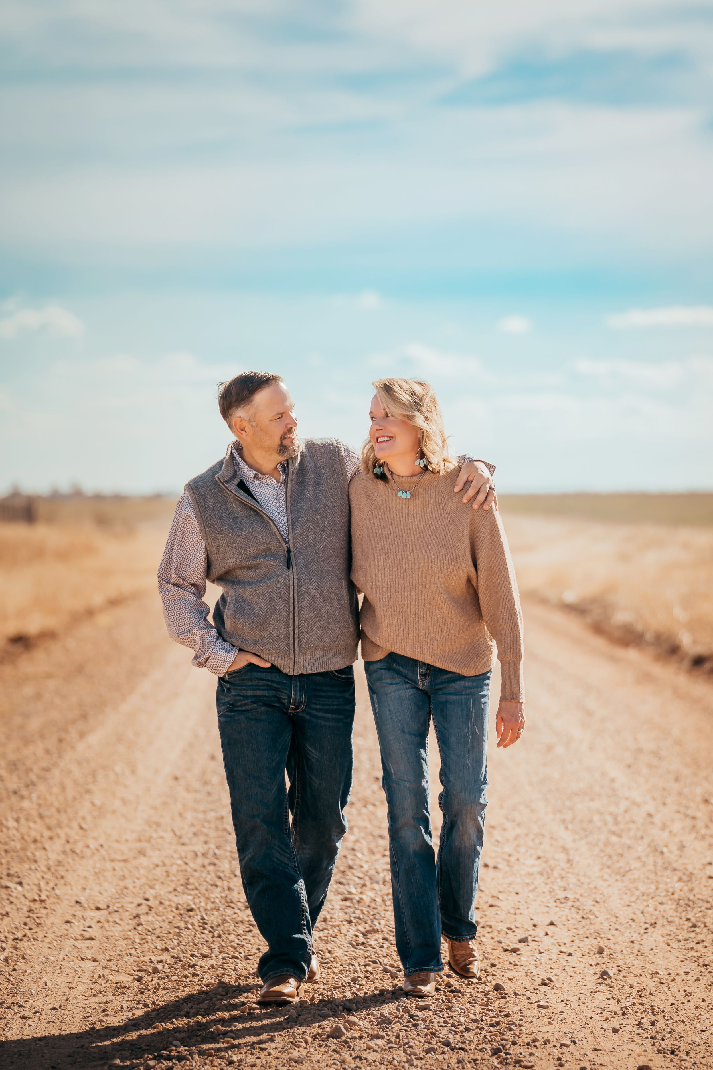 Altus Oklahoma horse family photoshoot session pet animal portrait eye, beautiful skies, open field, Lawton, Country Road OK