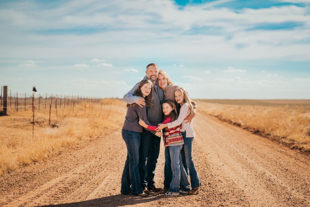 Altus Oklahoma horse family photoshoot session pet animal portrait eye, beautiful skies, open field, Lawton, Country Road OK