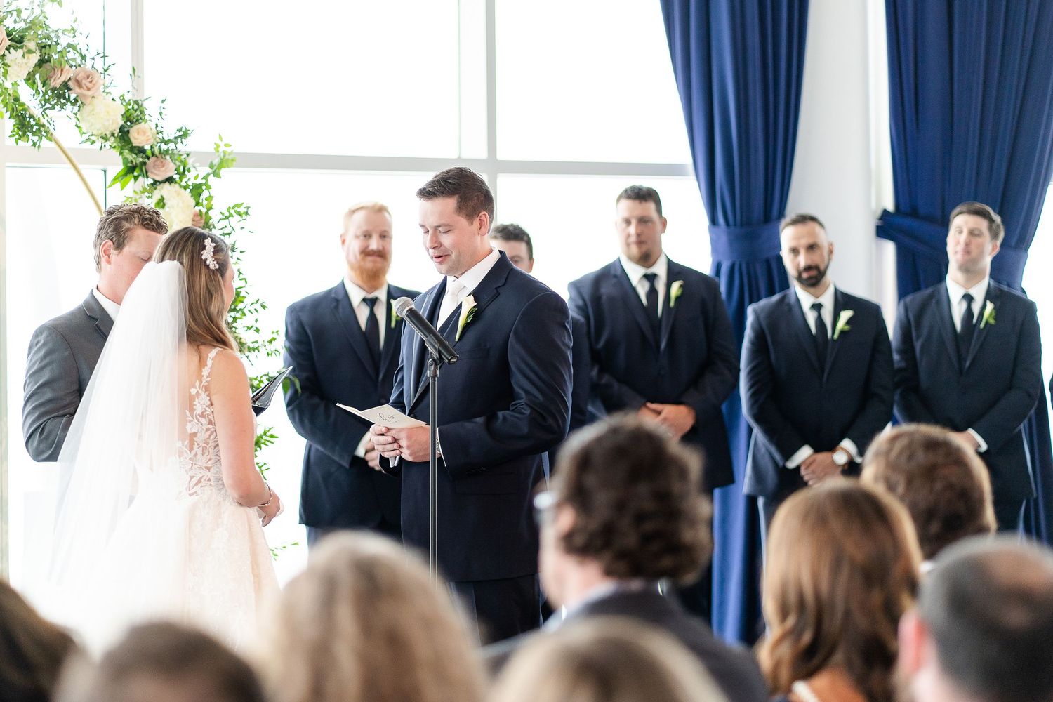 Discovery World Wedding, Milwaukee Lakefront Wedding, Milwaukee Wedding Photographer, Wisconsin Wedding Photos