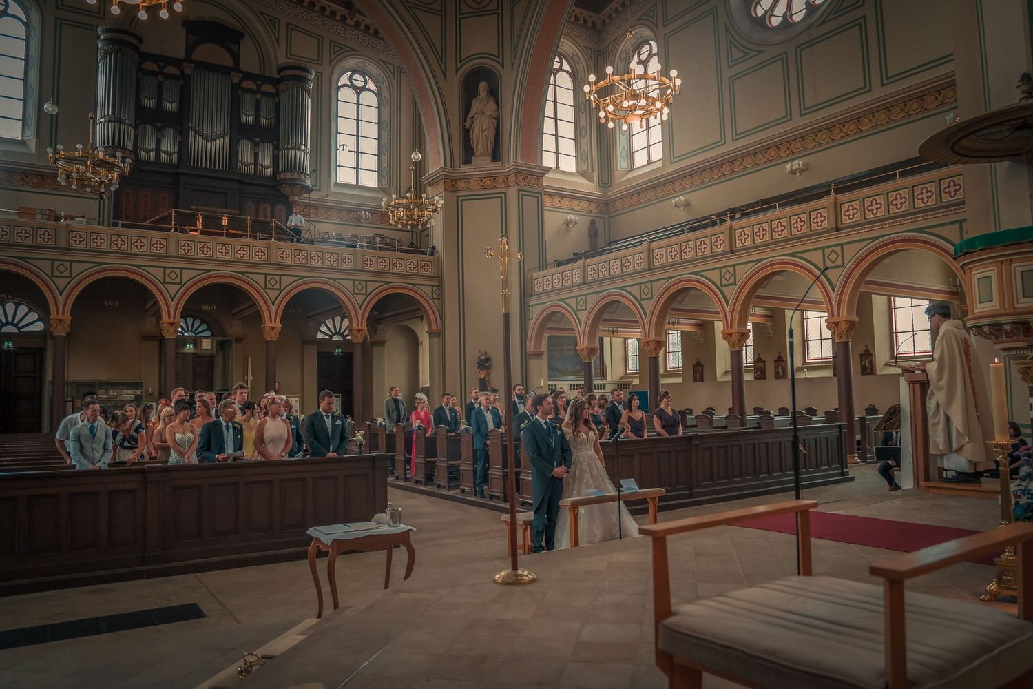 Hochzeitsfotografie in Potsdam: St. Peter & Paul Kirche als Kulisse