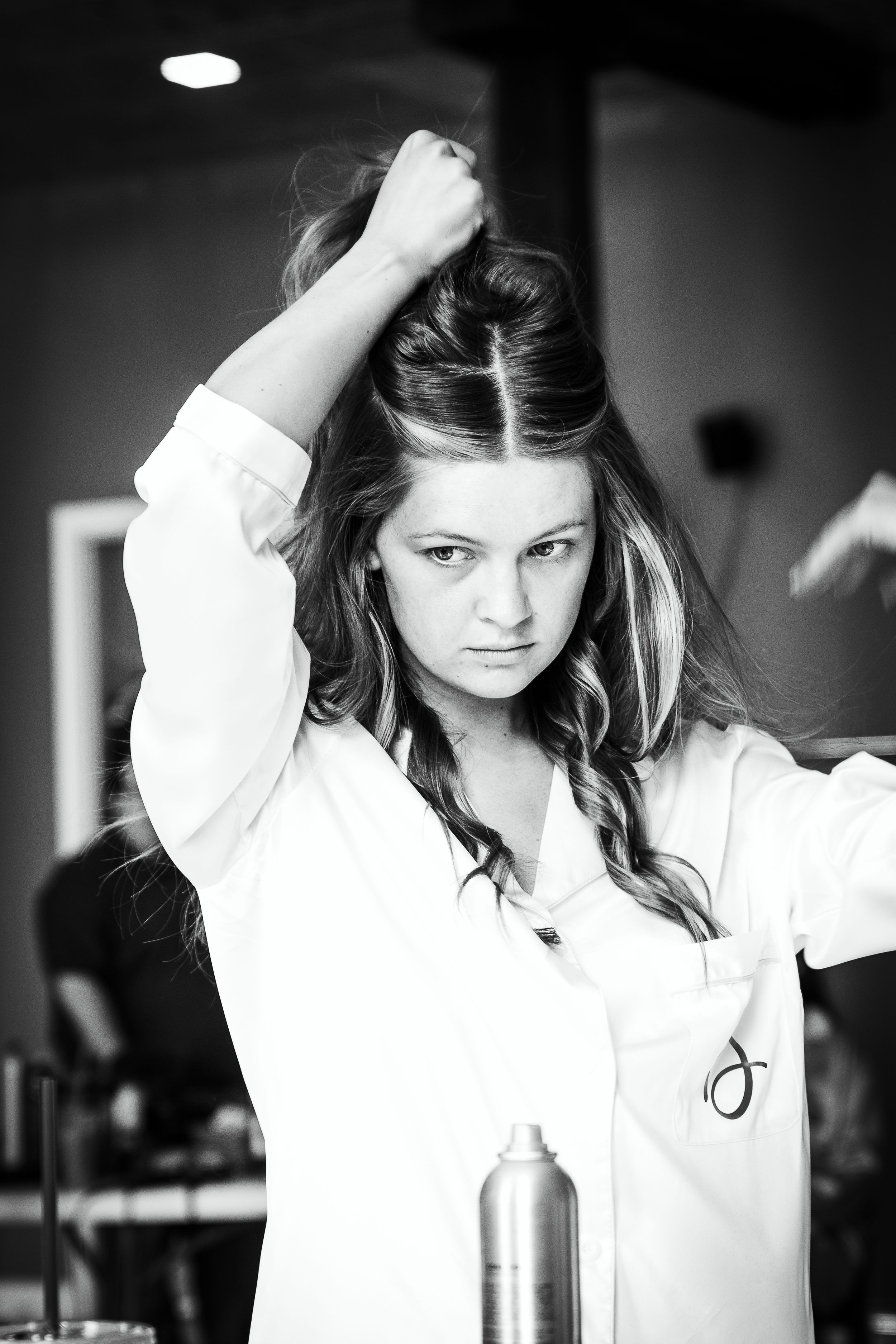 becky katzberg photography bride getting ready for her day