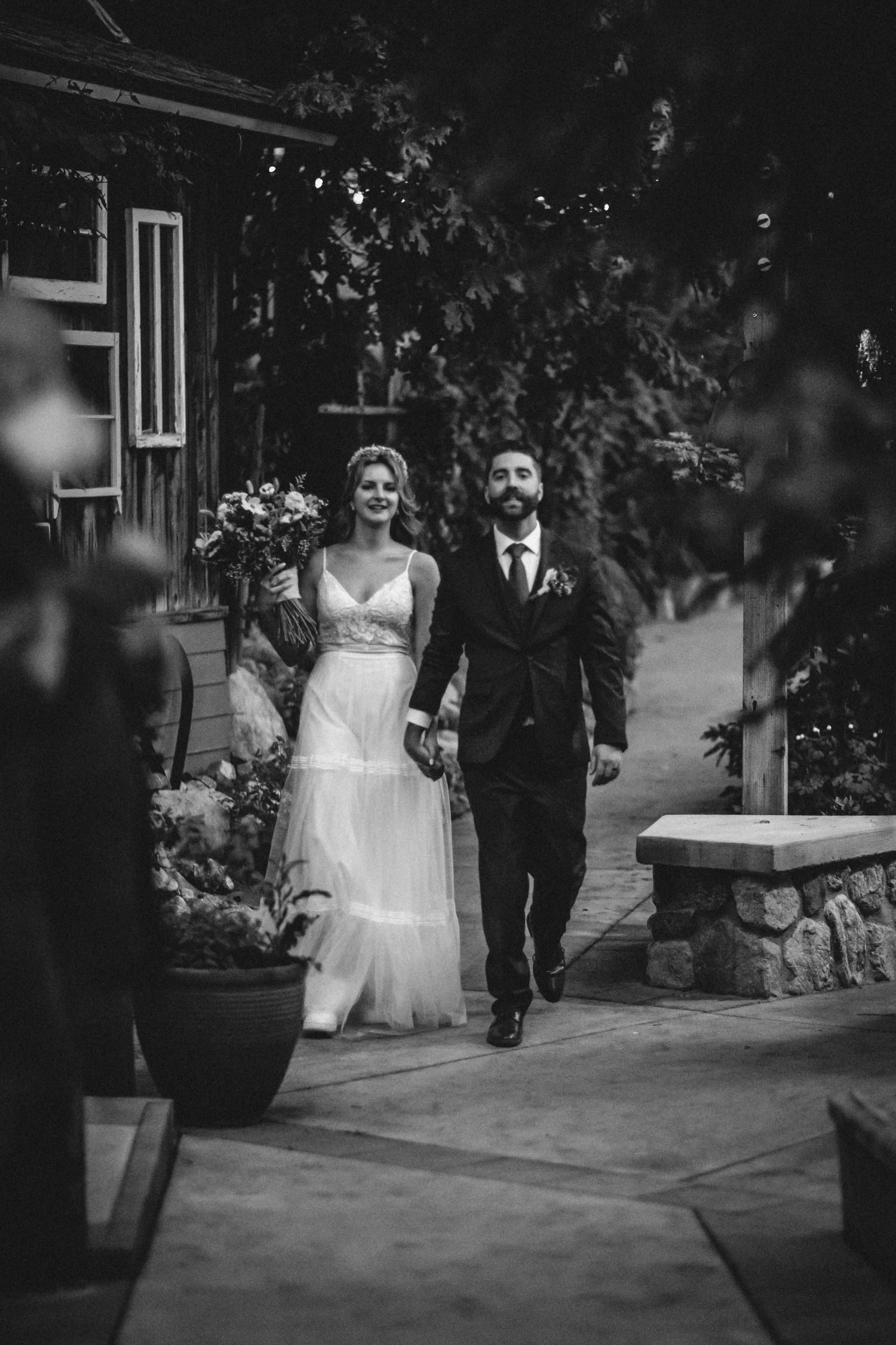 Bride and Groom wedding photography at the Homestead in Oak Glen, California