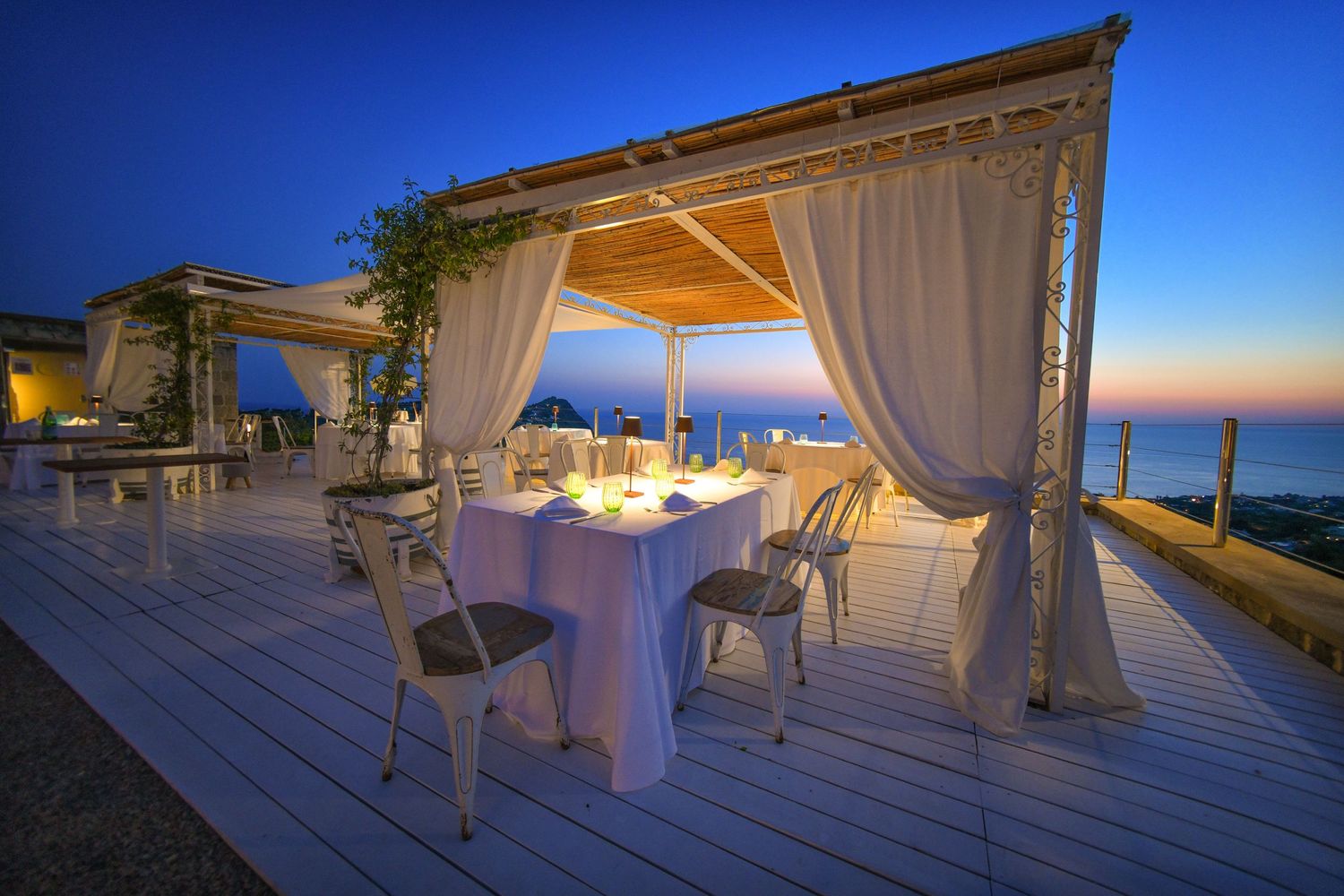 Tenuta c'est la vie - Forio d'Ischia - Mise en place del ristorante gourmet
